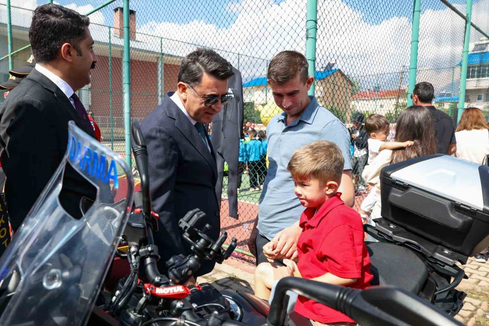 Tunceli&rsquo;de En İyi Narkotik Polisi Annedir Projesi