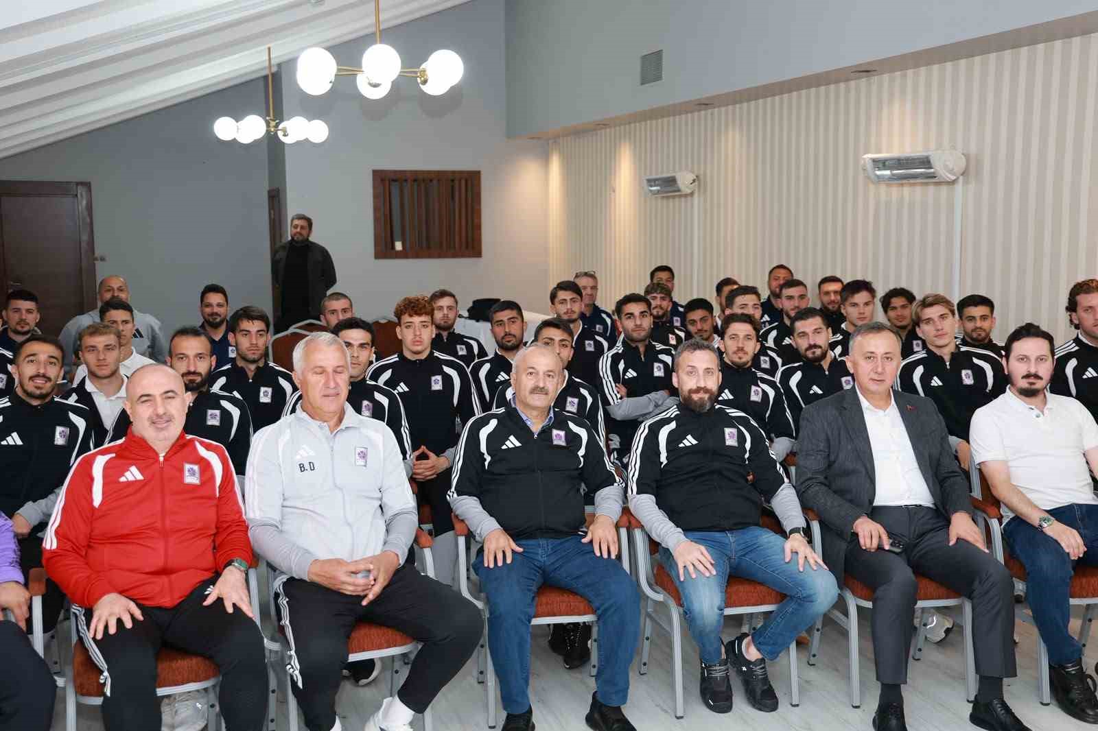 Büyükgöz’den Gebzespor’un Bolu kampına ziyaret