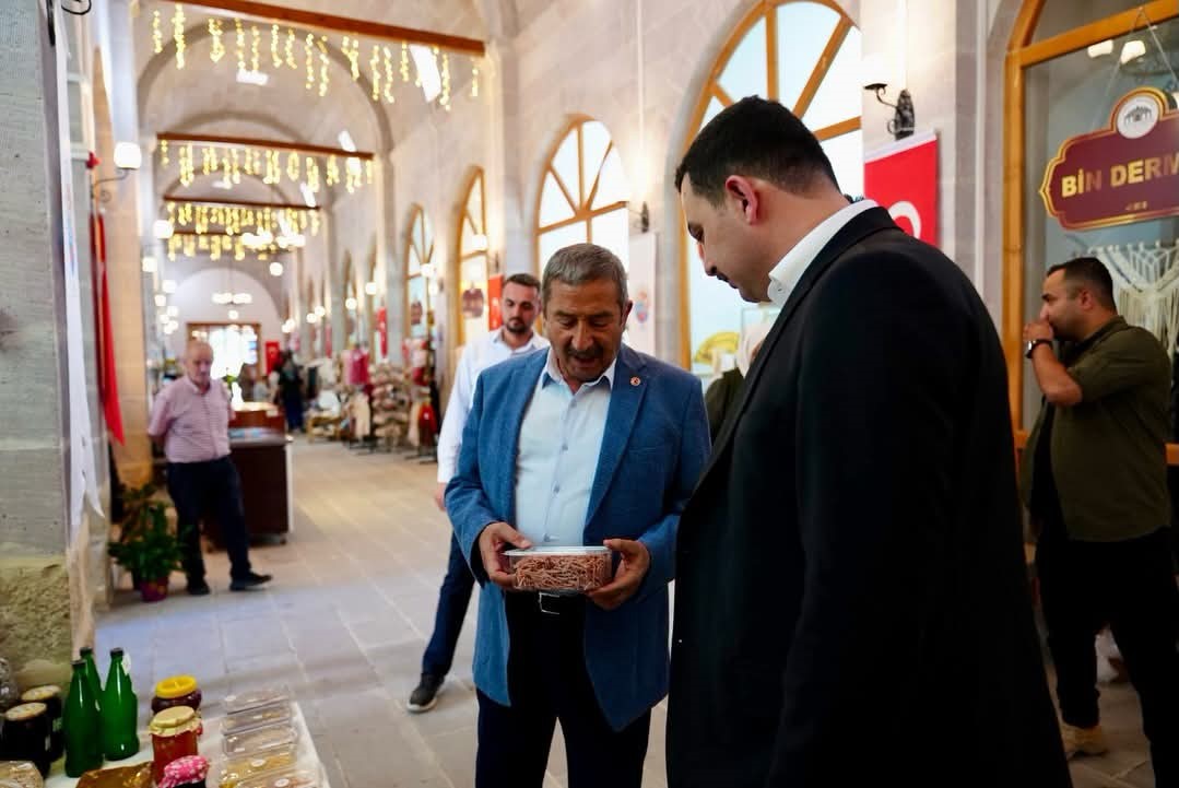 Başkan Bozkurt, Tarihi Yusuf Paşa Bedesteni’nde incelemelerde bulundu