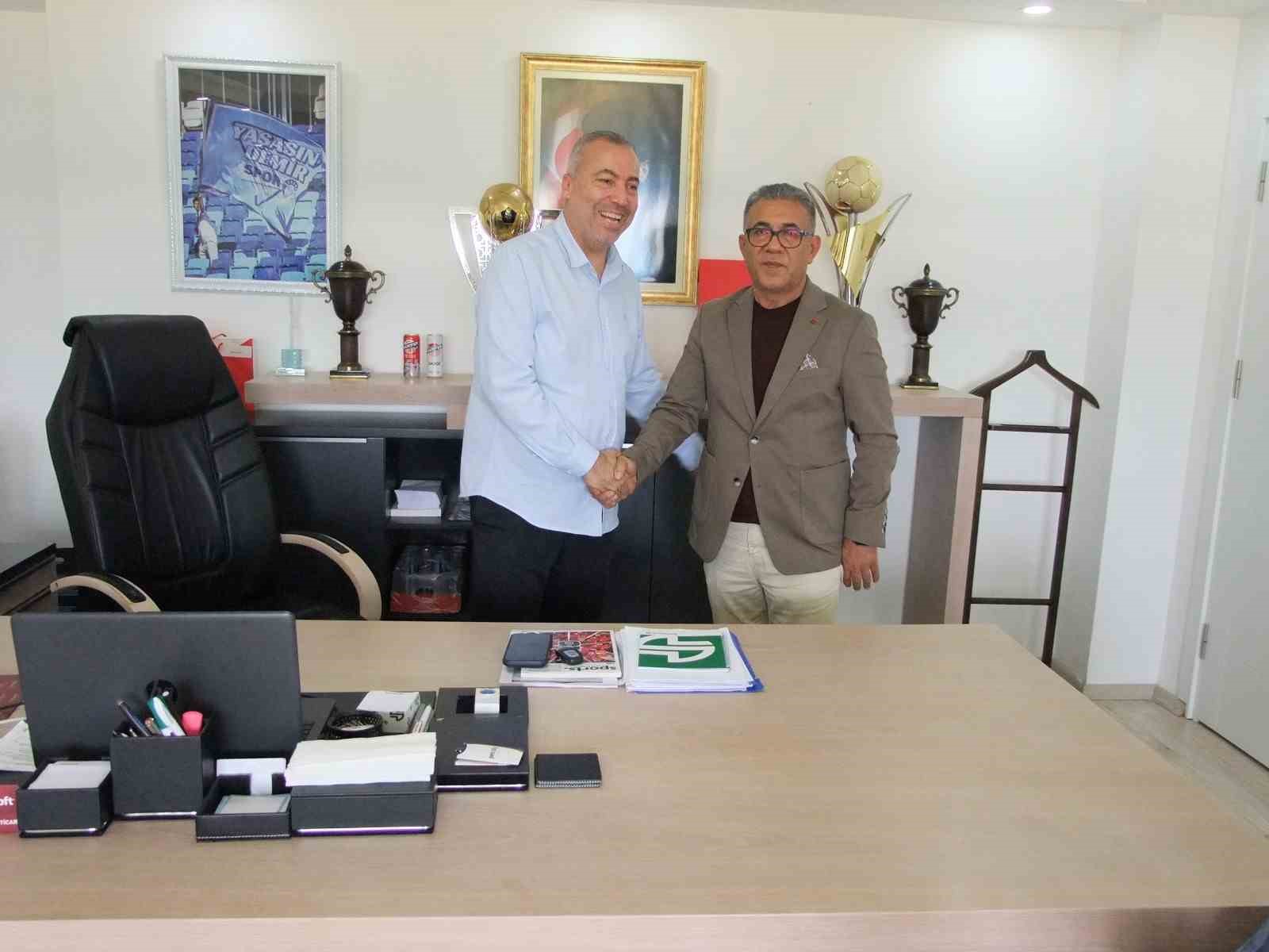 Adana Demirspor&rsquo;a yerel basından 100 bin liralık destek