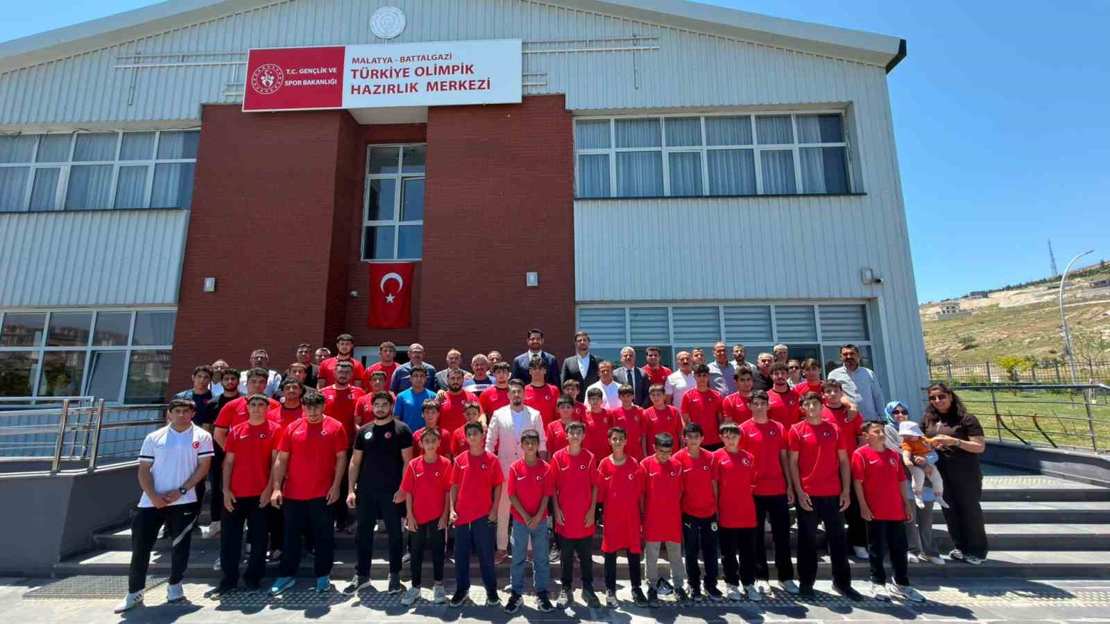 Malatya’dan milli güreş kampına 7 sporcu davet edildi