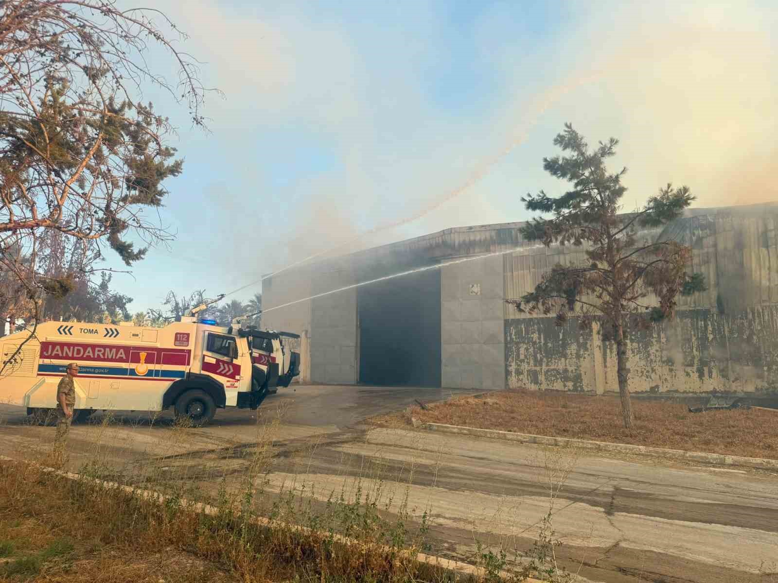 Namet tesisindeki yangına TOMA’larla müdahale edildi