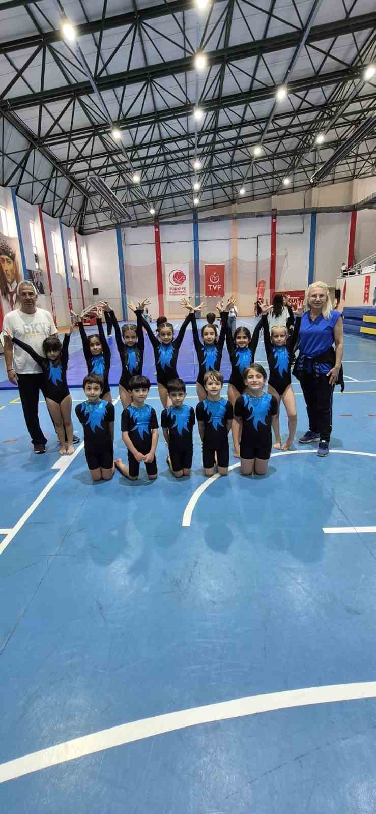 GKV&rsquo;li minik cimnastik&ccedil;iler k&uuml;rs&uuml;y&uuml; kaptı