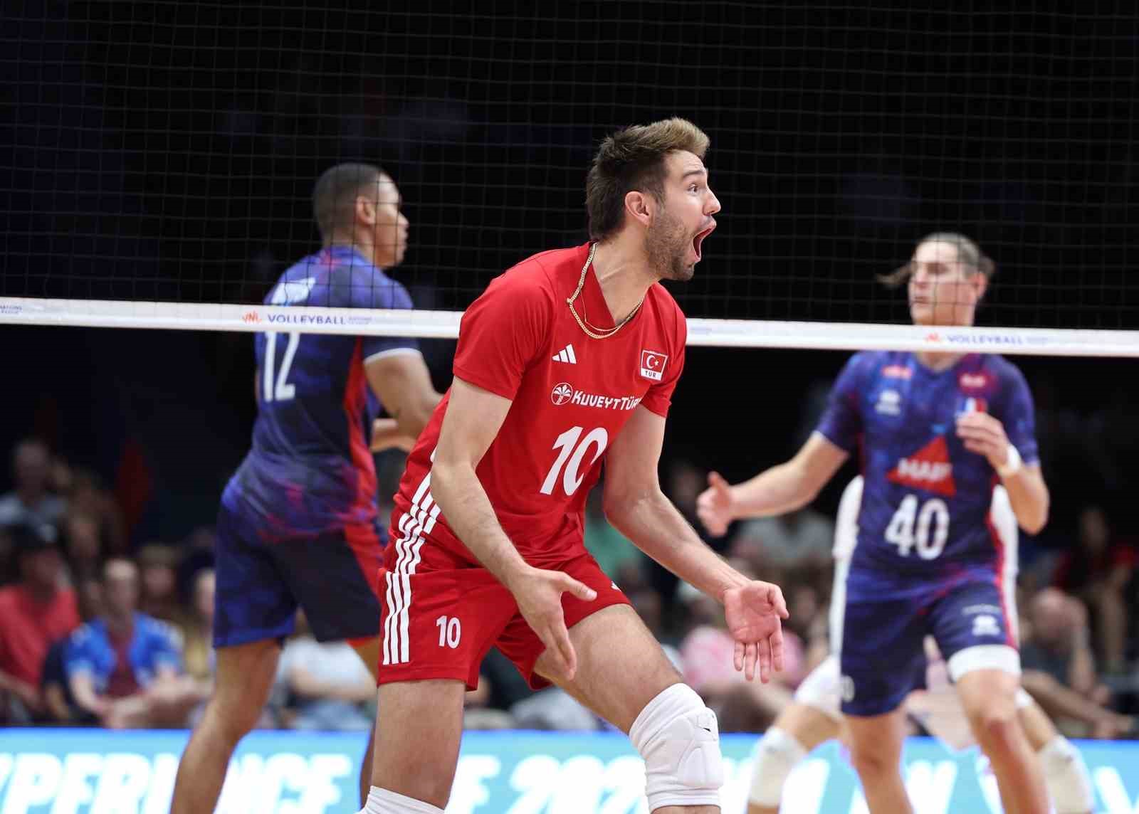 A Milli Erkek Voleybol Takımı, Fransa’yı 3-0 mağlup etti