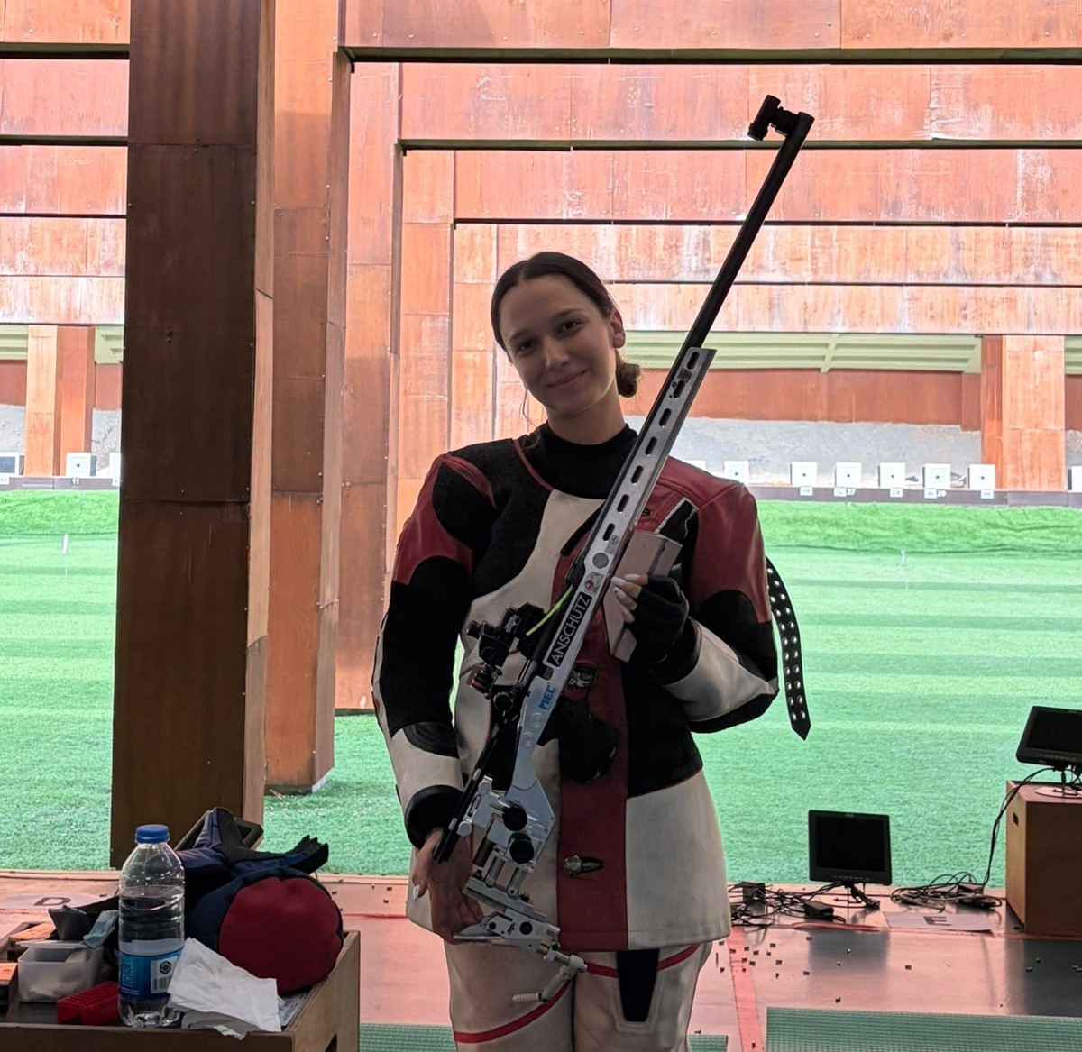 Manisalı milli sporcu Denktaş’tan rekor üstü atış