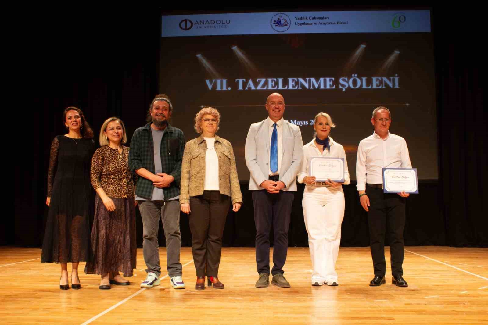 Tazelenme &Uuml;niversitesi d&ouml;nem sonunu ş&ouml;len ile kutladı