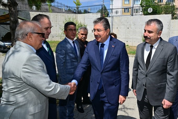 Eskişehir Valisi Yılmaz, Aile ve Sosyal Hizmetler İl M&uuml;d&uuml;rl&uuml;ğ&uuml;&rsquo;nde brifing aldı