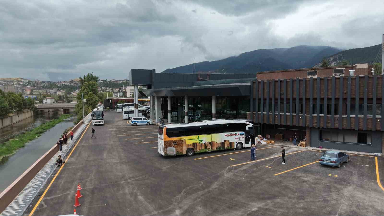 Karabük Şehirlerarası Otobüs Terminali yenilenen yüzüyle hizmete başladı