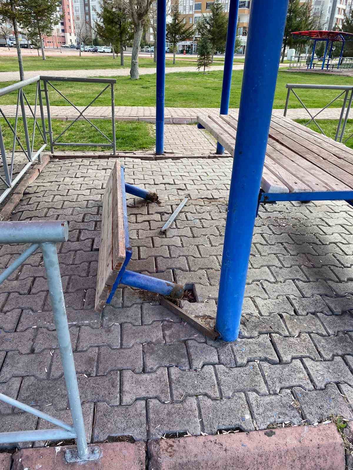Büyükkılıç’tan kamu malına duyarlılık çağrısı