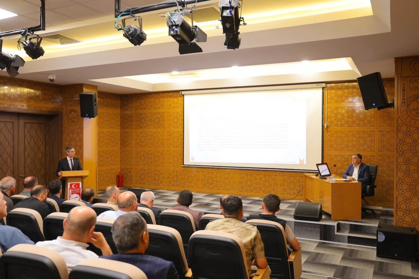 Bayburt’ta okul güvenliği toplantısı gerçekleştirildi