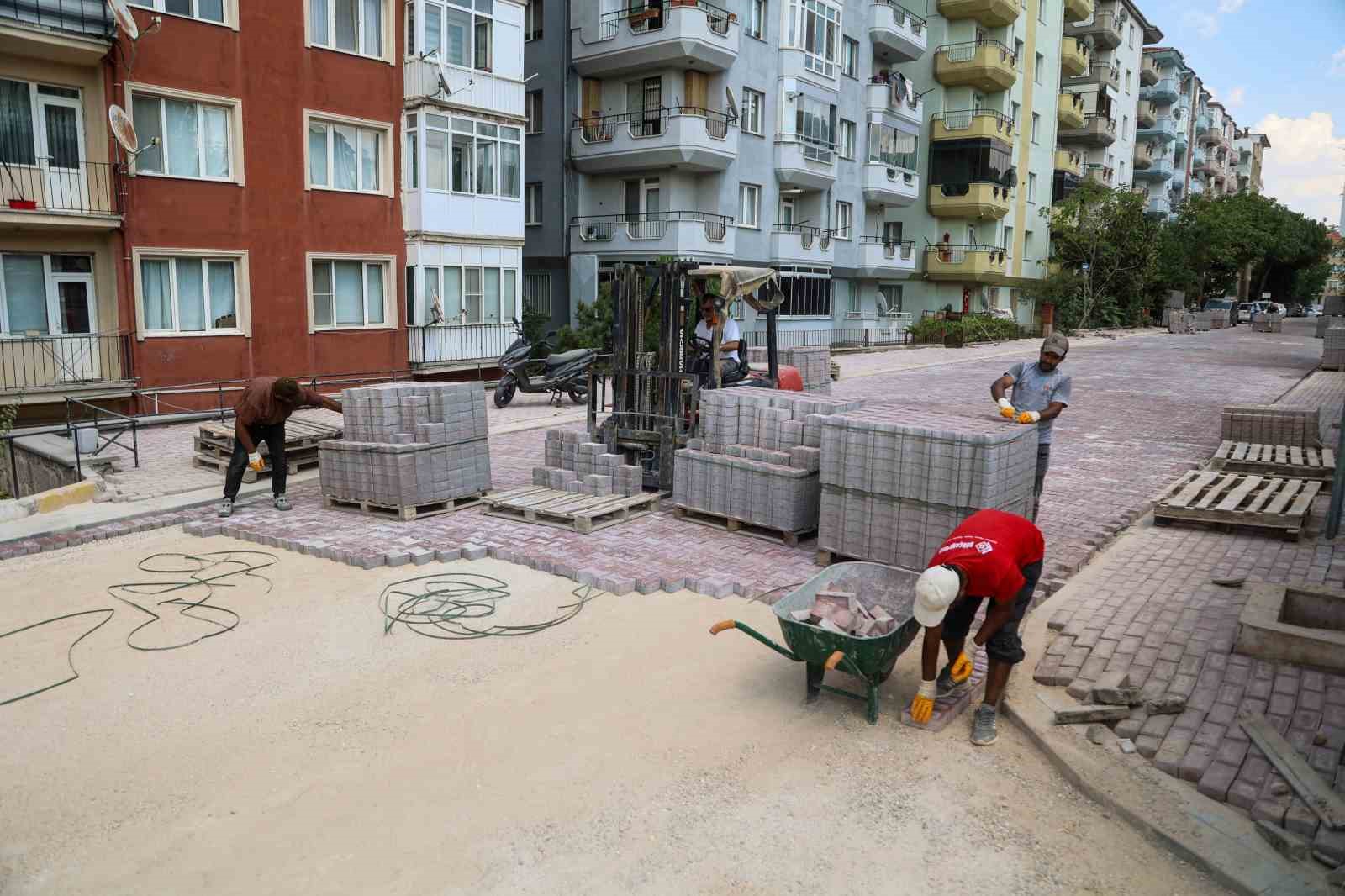 Uşak’ta alt ve üst yapı çalışmaları aralıksız sürüyor
