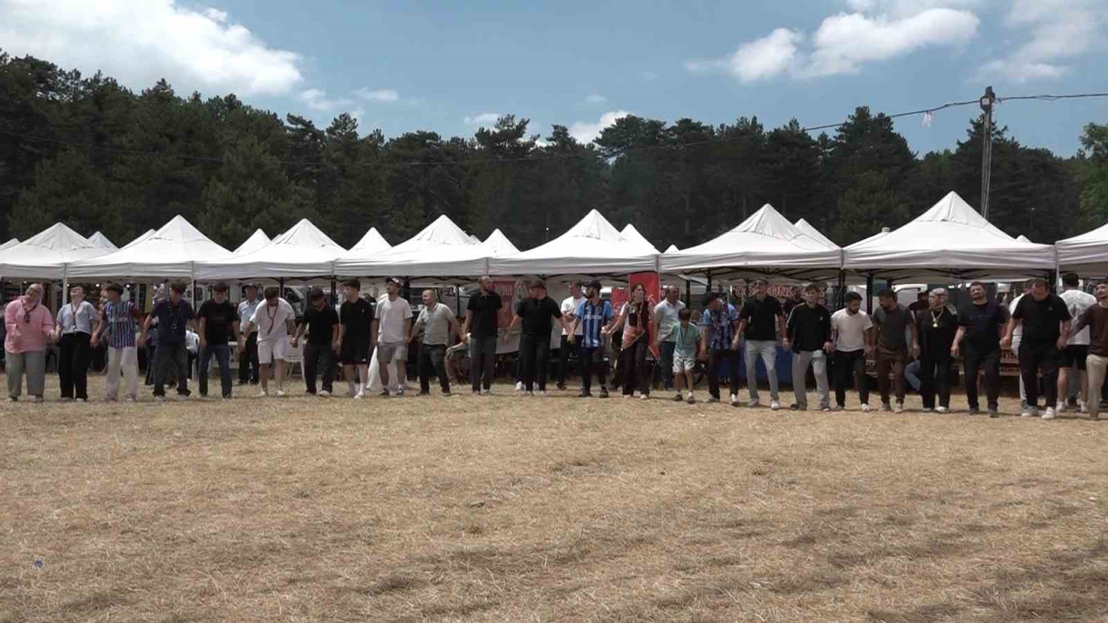30 bin Giresunlu Bursa&rsquo;da buluştu, 3 g&uuml;n 3 gece horon coşkusunu doyasıya yaşadı