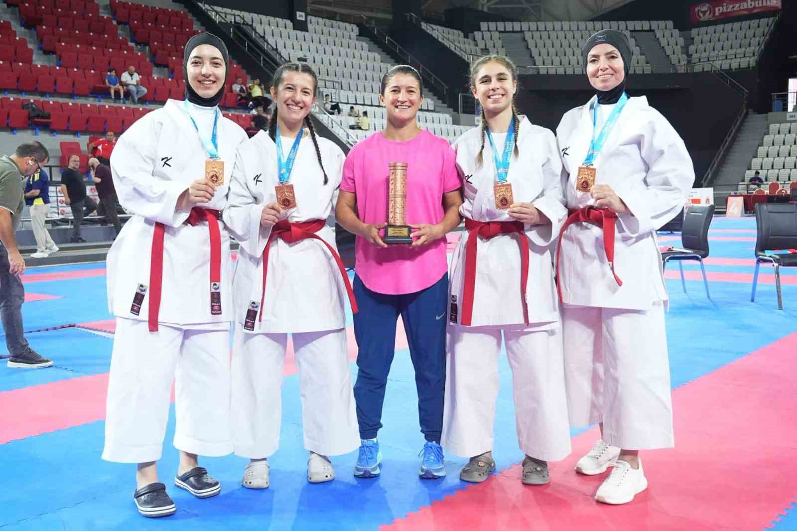 Erzincanlı karatecilerden Türkiye Şampiyonası’nda bronz madalya