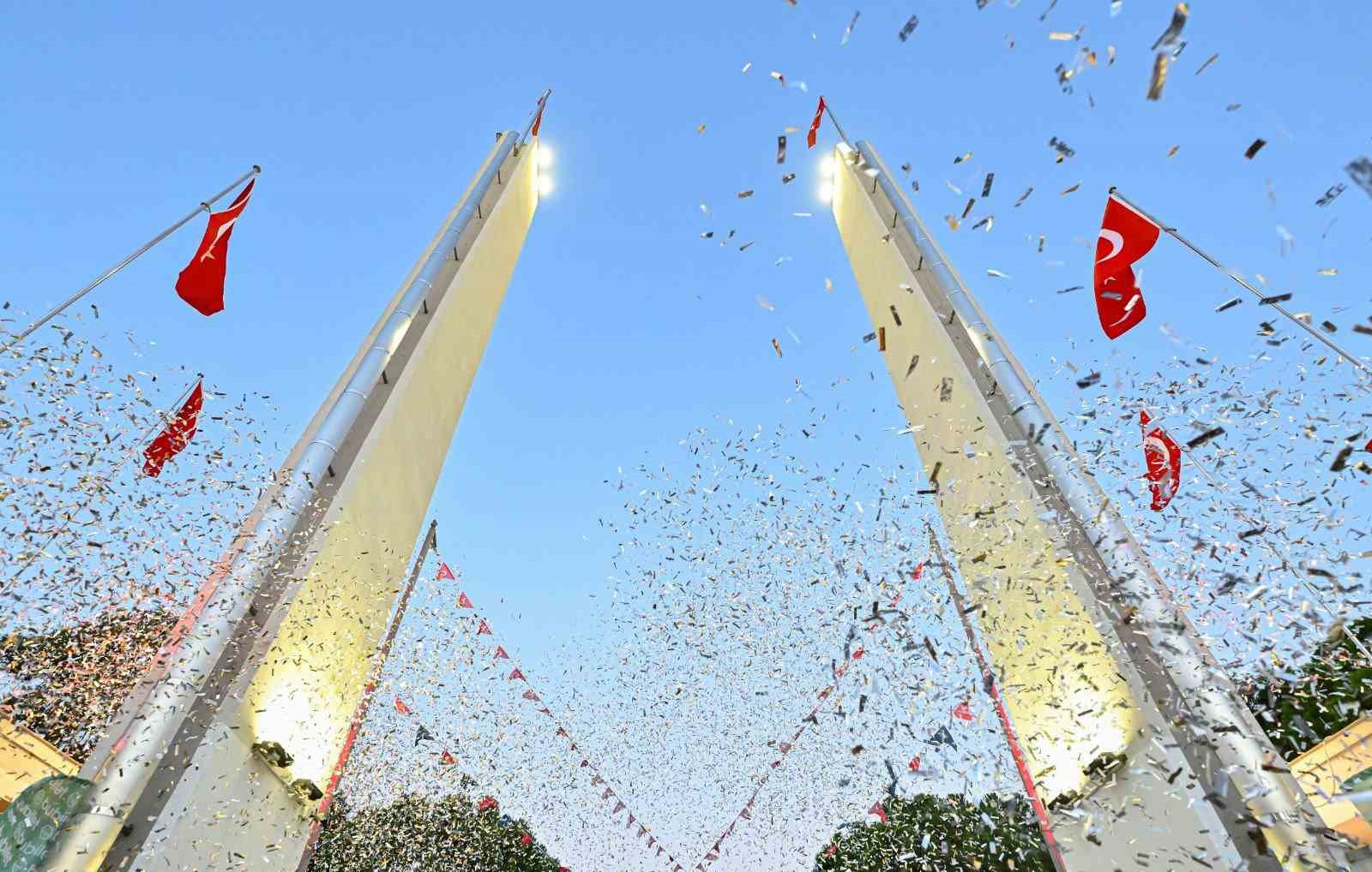 İEF’de eğlence ve sürprizler bir arada