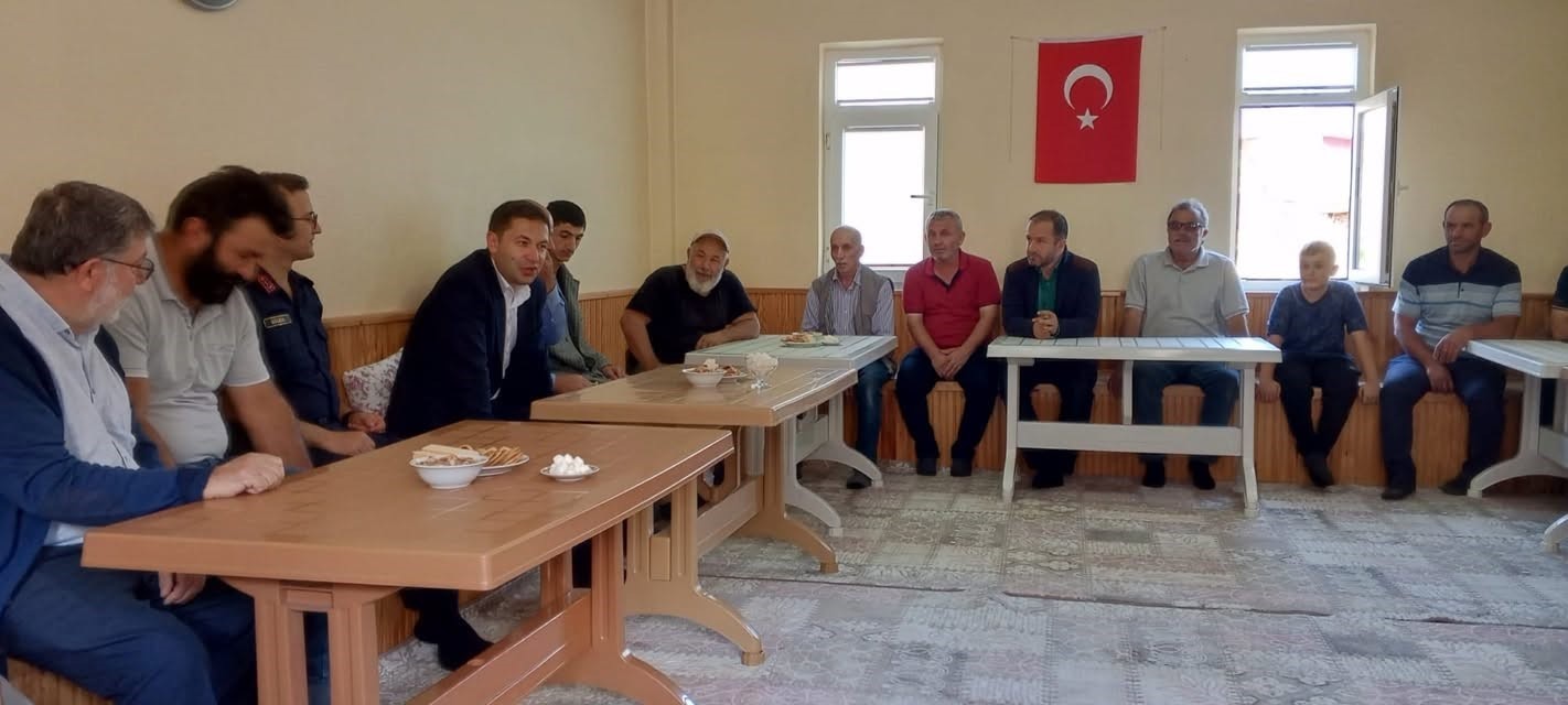 Aydıntepe Kaymakamı Yıldırım k&ouml;y ziyaretlerini s&uuml;rd&uuml;rd&uuml;