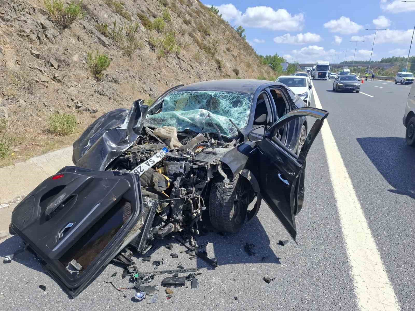 Kuzey Marmara Otoyolu’nda korkutan kaza: 2 yaralı