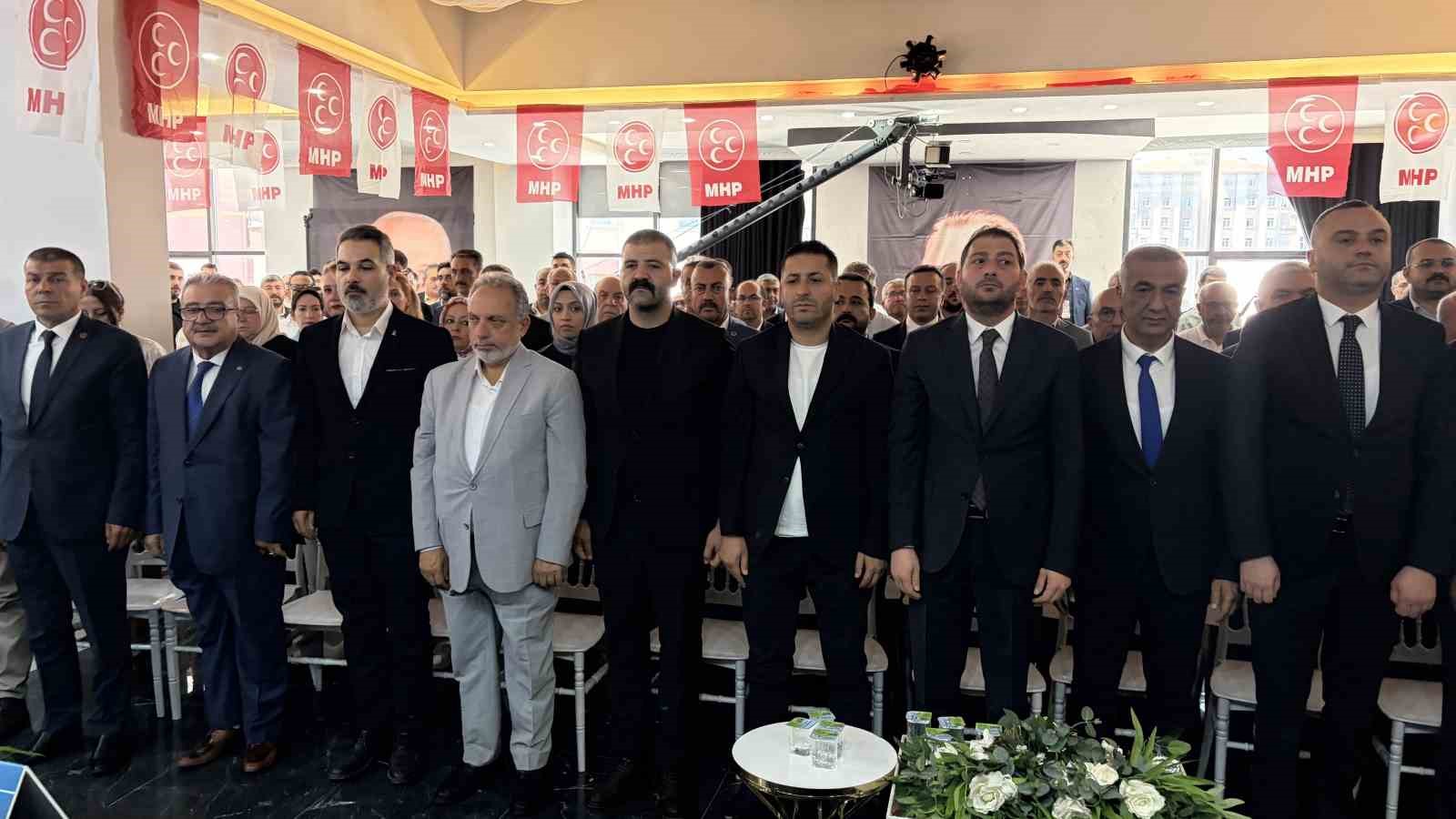 MHP Talas İlçe Başkanlığı’nda Kayhan Saraç güven tazeledi