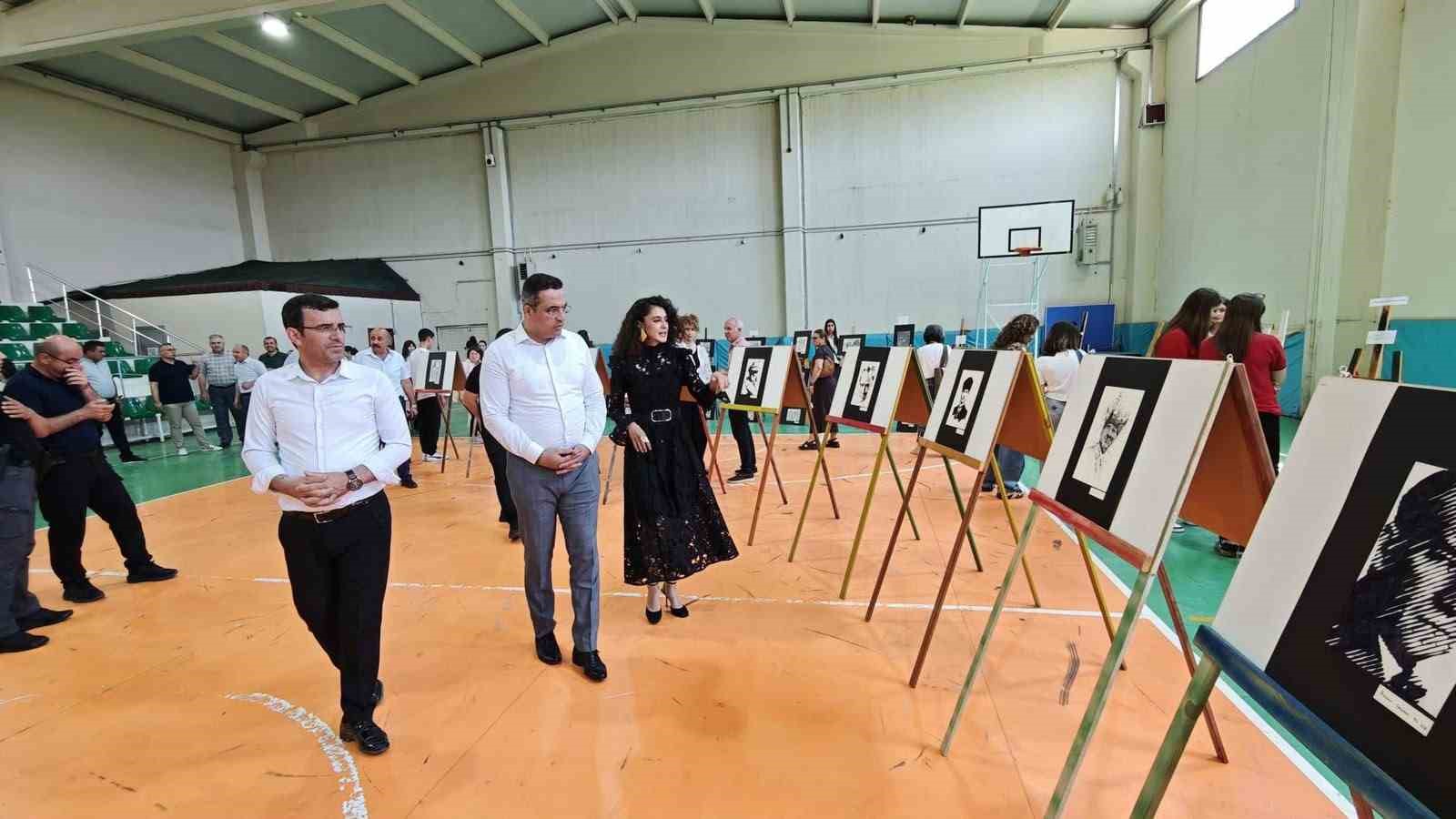 Sarıgöl’de genç yeteneklerden sanat şöleni