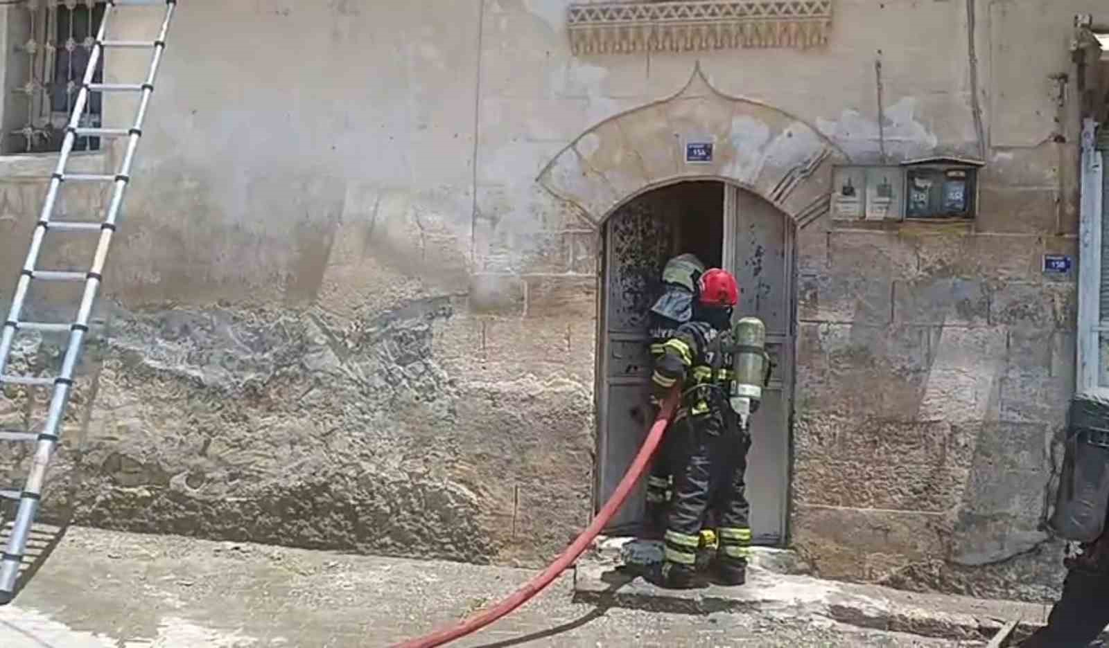 Depo yangını ekipleri alarma ge&ccedil;irdi