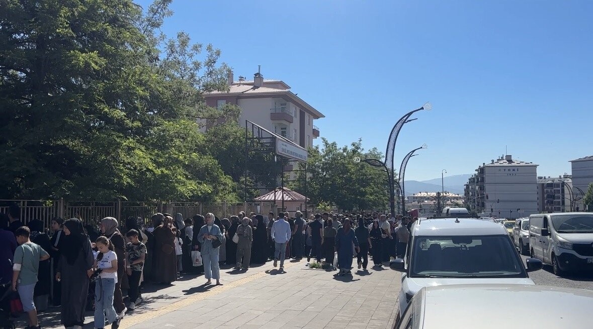 LGS heyecanı Bing&ouml;l&rsquo;de de yaşandı