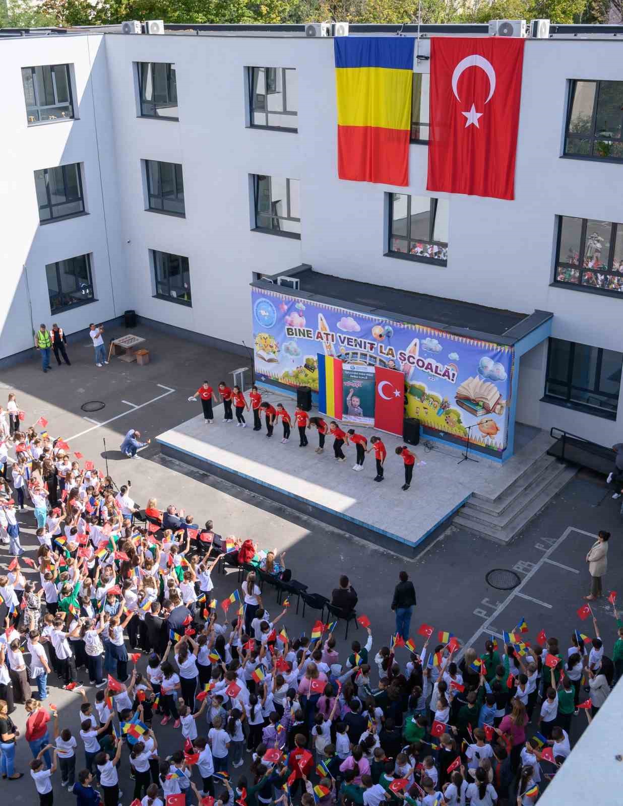 Romanya’da Türkçe heyecanı yeni eğitim yılıyla birlikte başladı