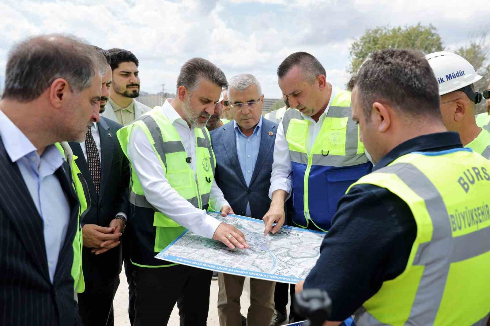 Ge&ccedil;it K&ouml;pr&uuml;s&uuml; s&ouml;z verilen tarihte trafiğe a&ccedil;ıldı