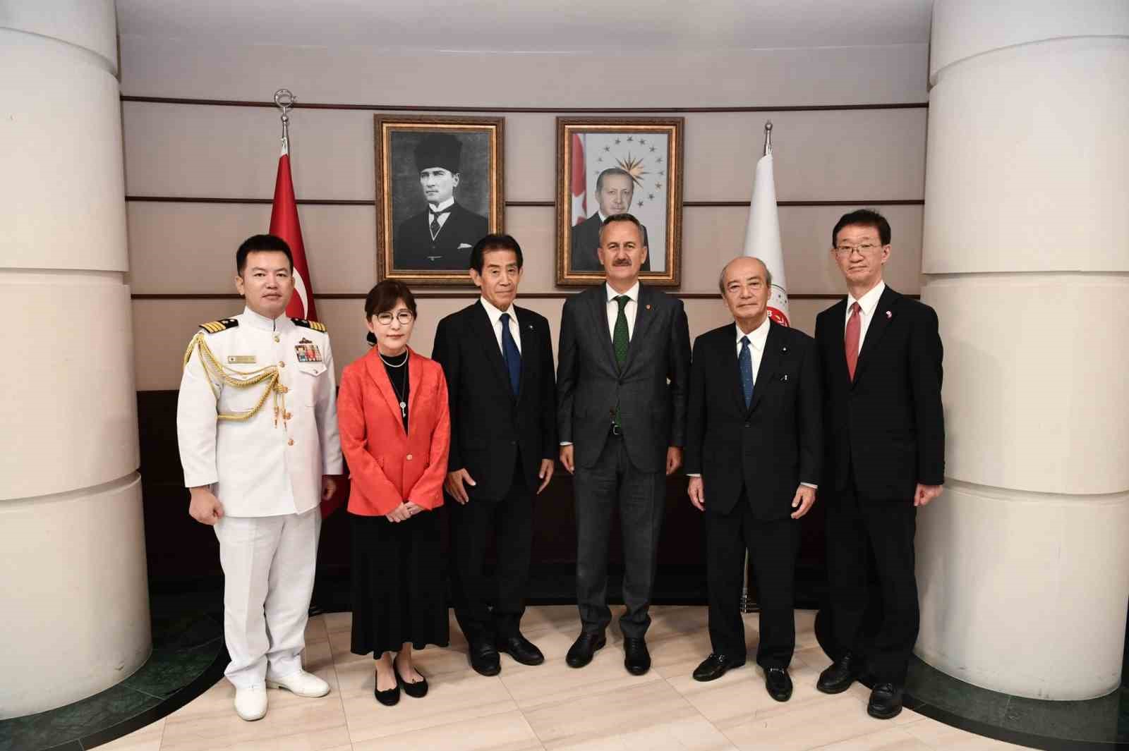 Savunma Sanayii Başkanı G&ouml;rg&uuml;n, Japon heyeti ile savunma sanayii alanında geliştirilebilecek iş birliği imkanlarını g&ouml;r&uuml;şt&uuml;