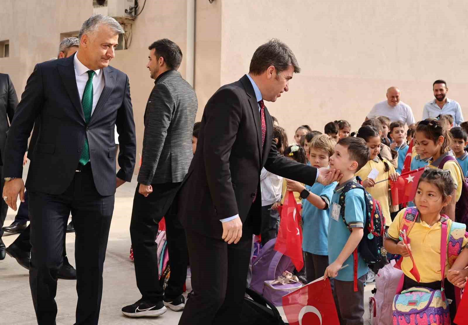 Amasya&rsquo;da 51 bin 231 &ouml;ğrenci ders başı yaptı