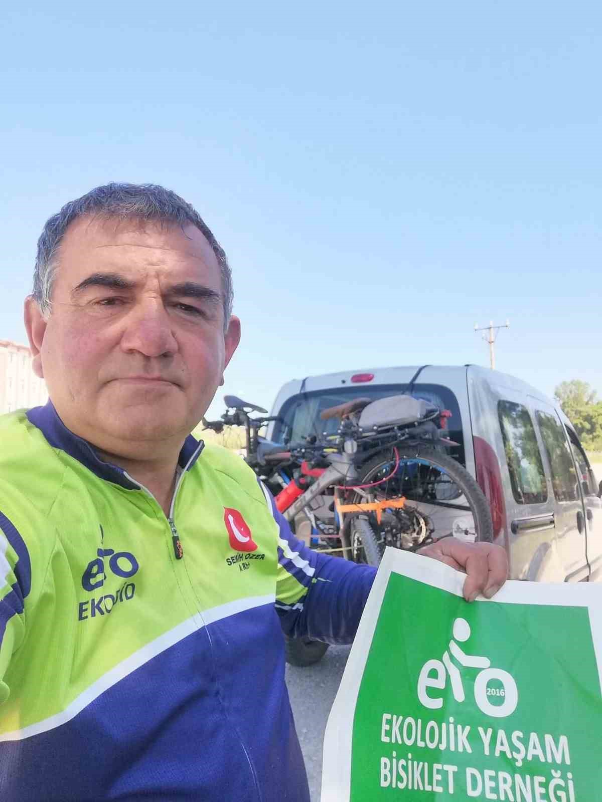 Samsunlu bisikletçiler Merzifon’da Semih Özer’i andı