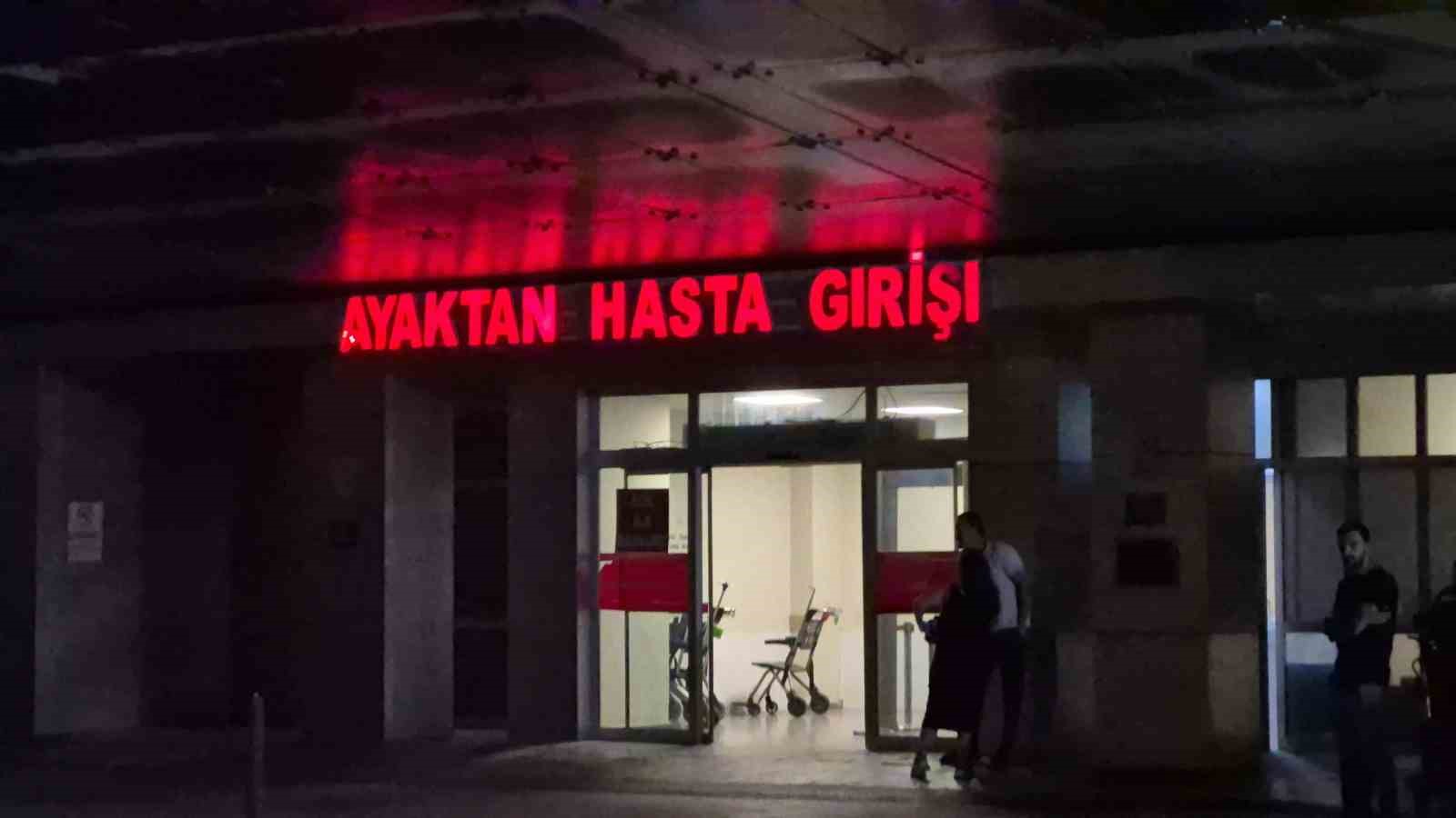 Plakasız motosiklet ’dur’ ihtarına uymadı, bekçiye çarpıp kaçtı