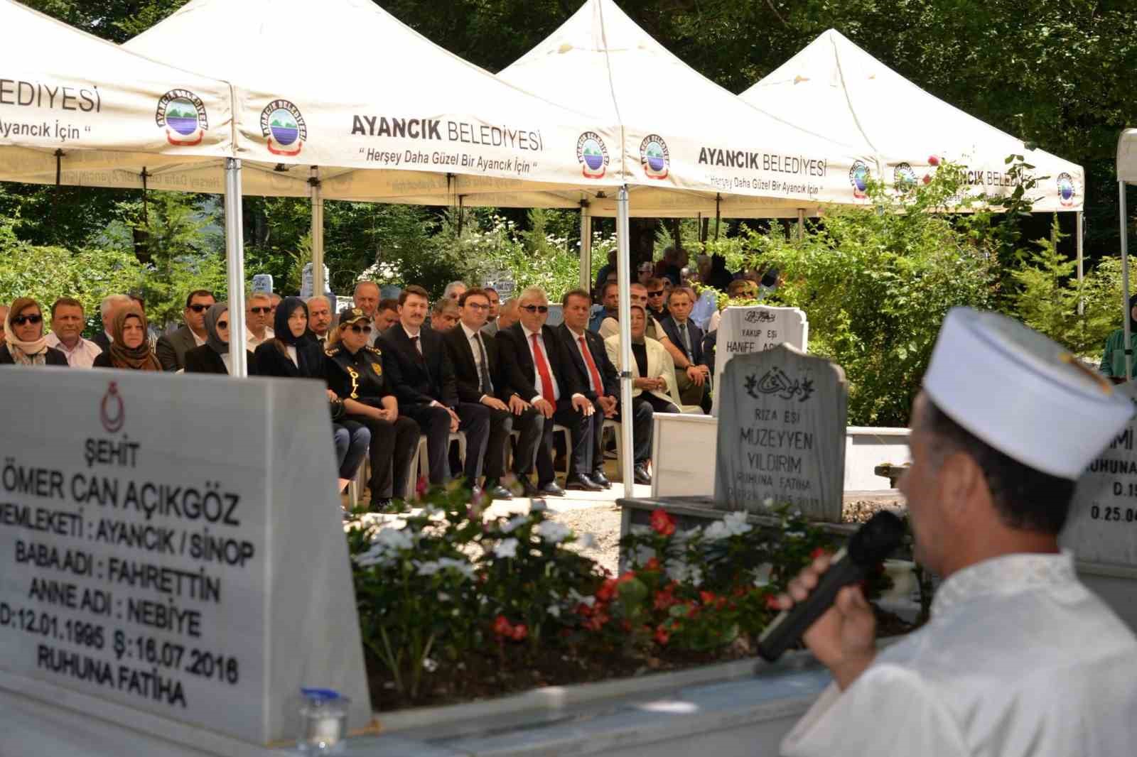 Ayancıklı 15 Temmuz şehidi kabri başında anıldı