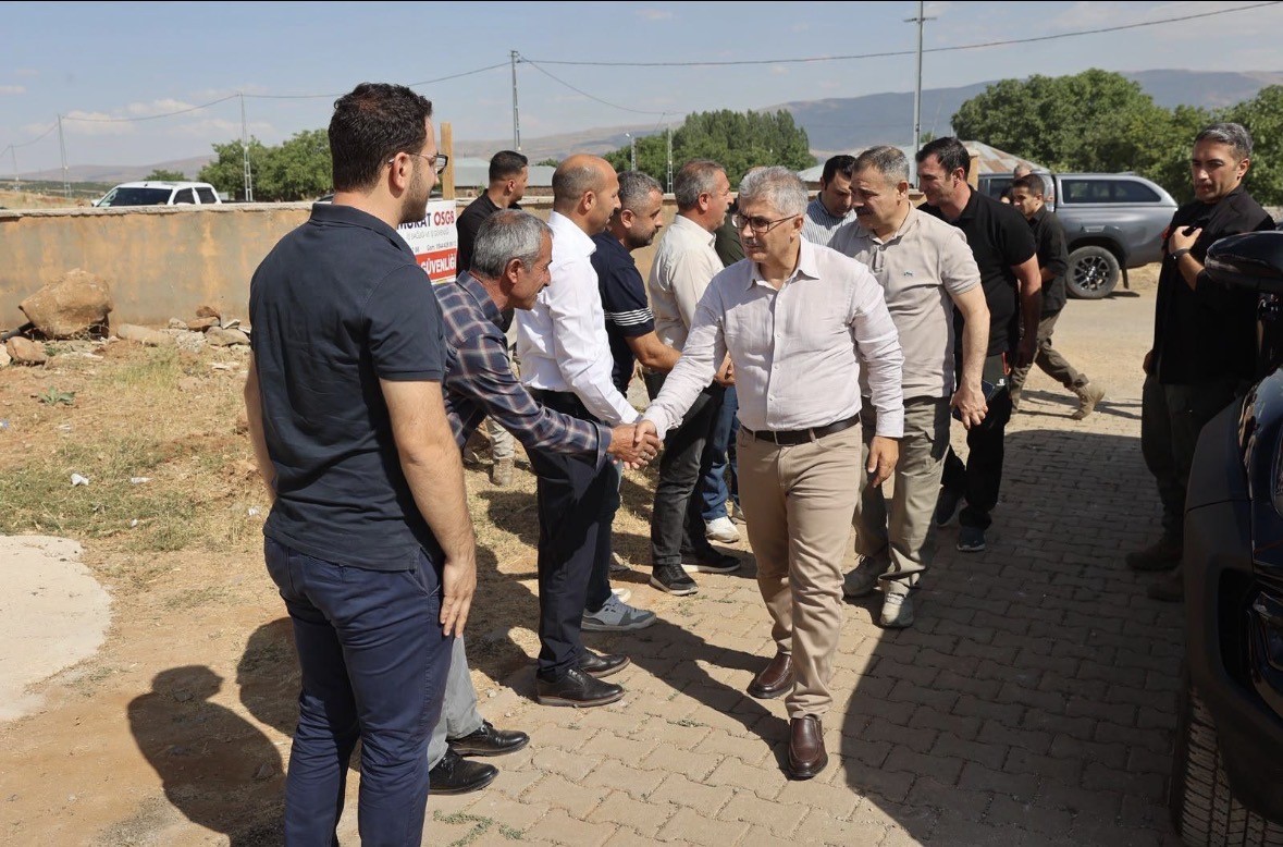 Vali Çelik, Karlıova’daki eğitim yatırımlarını yerinde inceledi