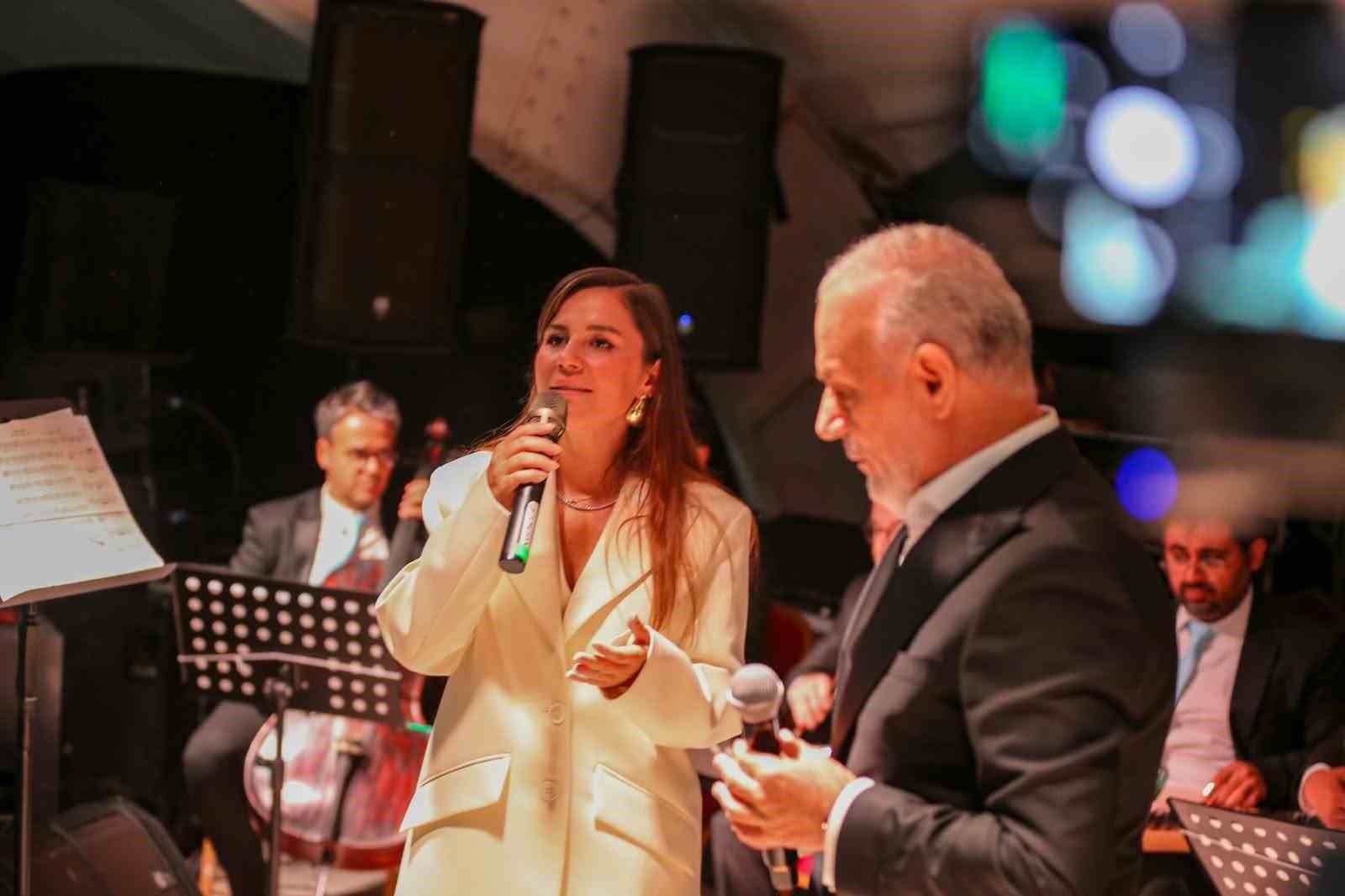 Tortum Şelalesi Festivali’nde renkli ve coşkulu anlar yaşandı