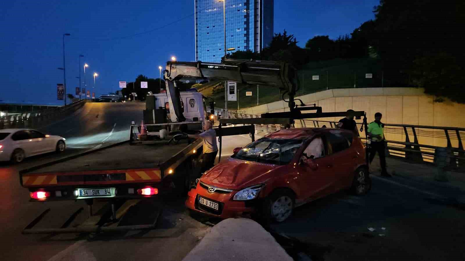 Şişli’de alkollü sürücü yoluna çıkan köpeğe çarpmamak için takla attı