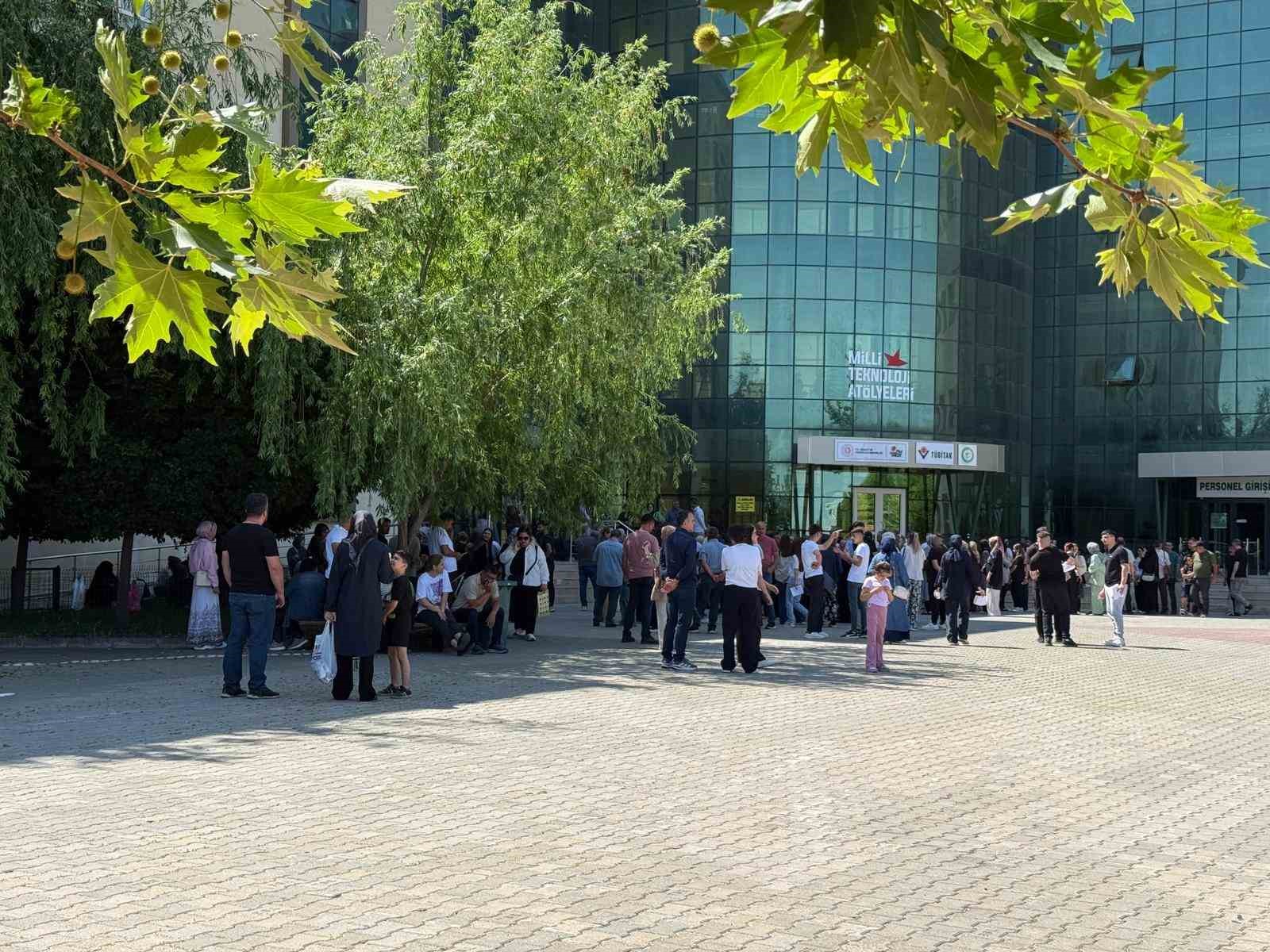 Iğdır’da YKS heyecanı: Aileler de öğrencilerle birlikte ter döktü