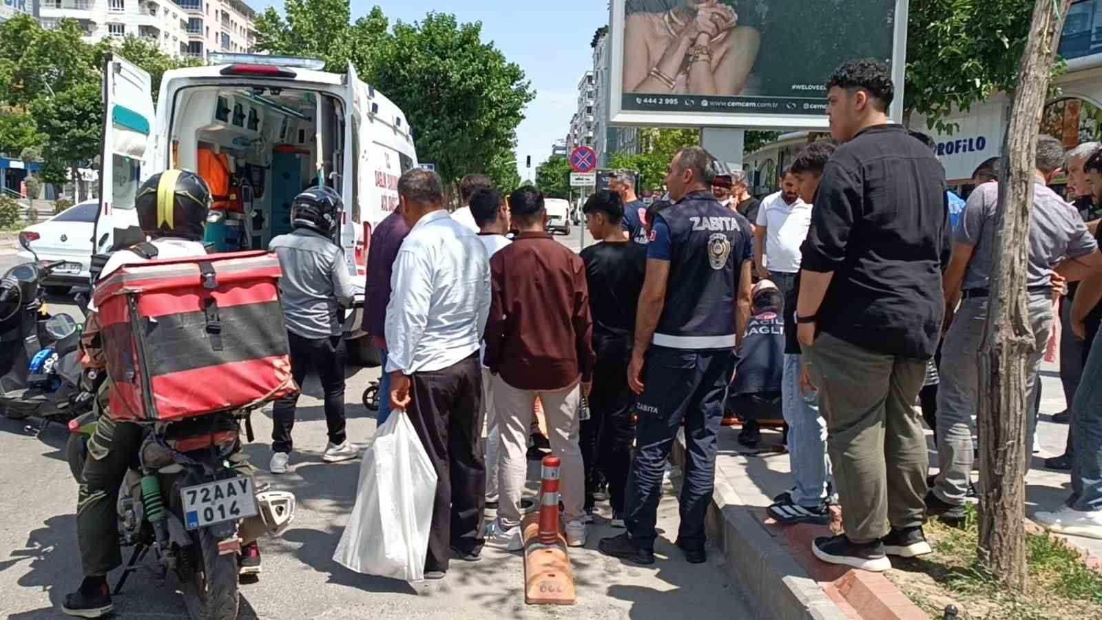 Batman’da motosiklet yayaya çarptı: 2 yaralı