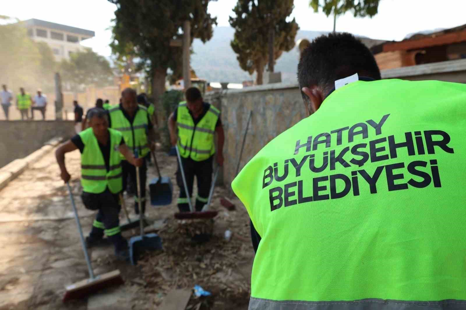 HBB, Harbiye Atatürk Parkı’ndaki Hidro Havuzu’nu temizledi