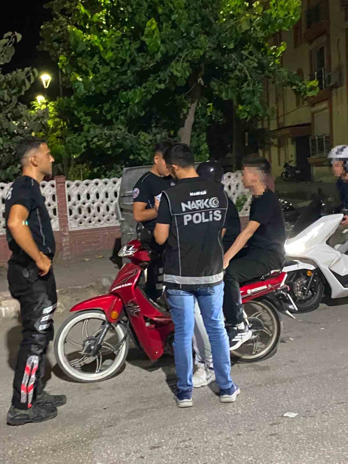 Manisa’da dev narko uygulaması: 15 bin 956 içimlik uyuşturucu ele geçirildi
