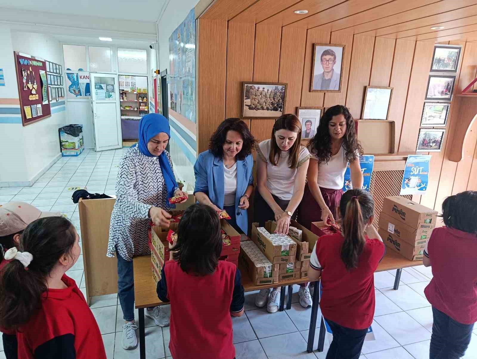 Dünya Süt Günü, ilkokullu çocuklarla kutlandı