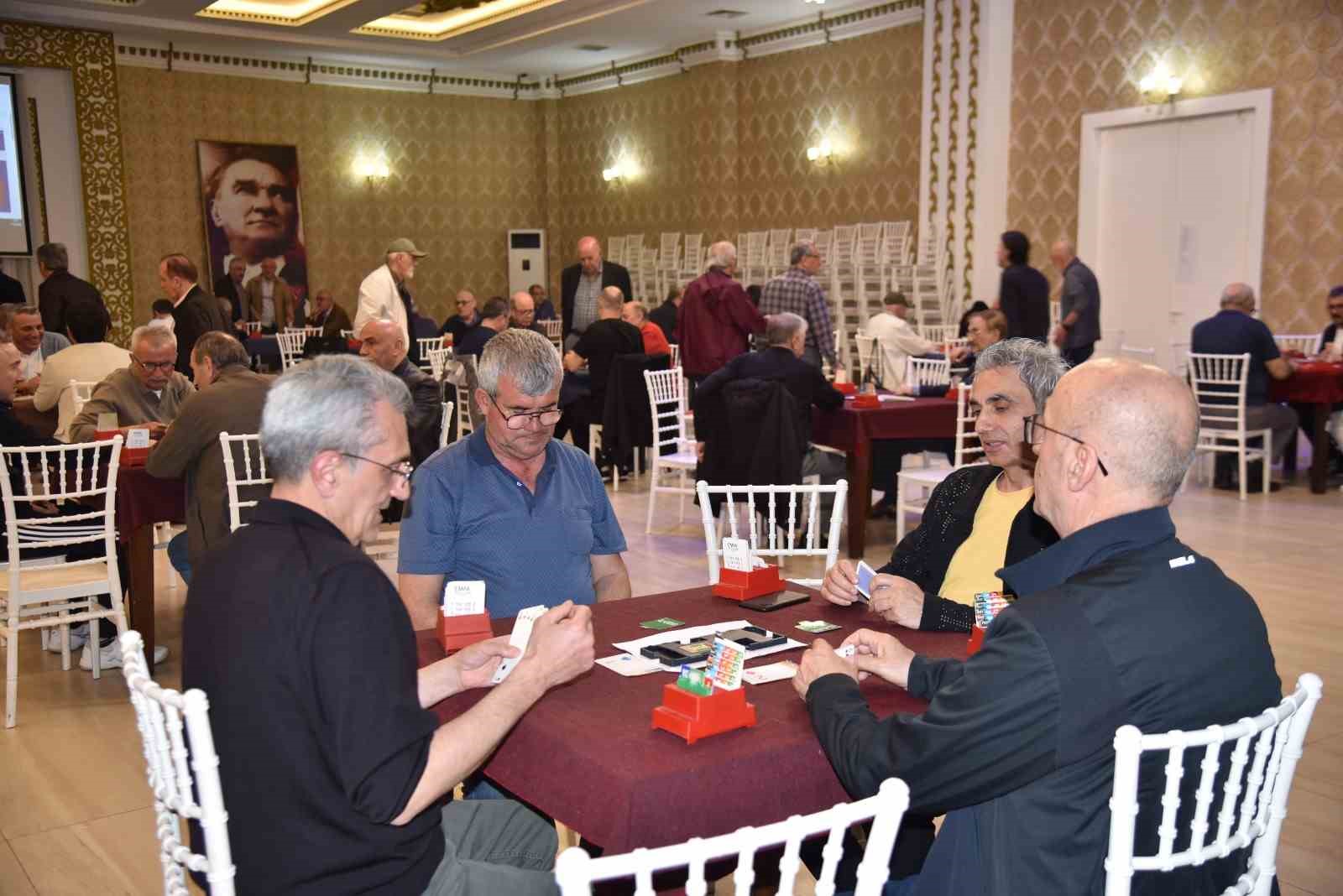 Atakum&rsquo;da bri&ccedil; turnuvası d&uuml;zenlendi