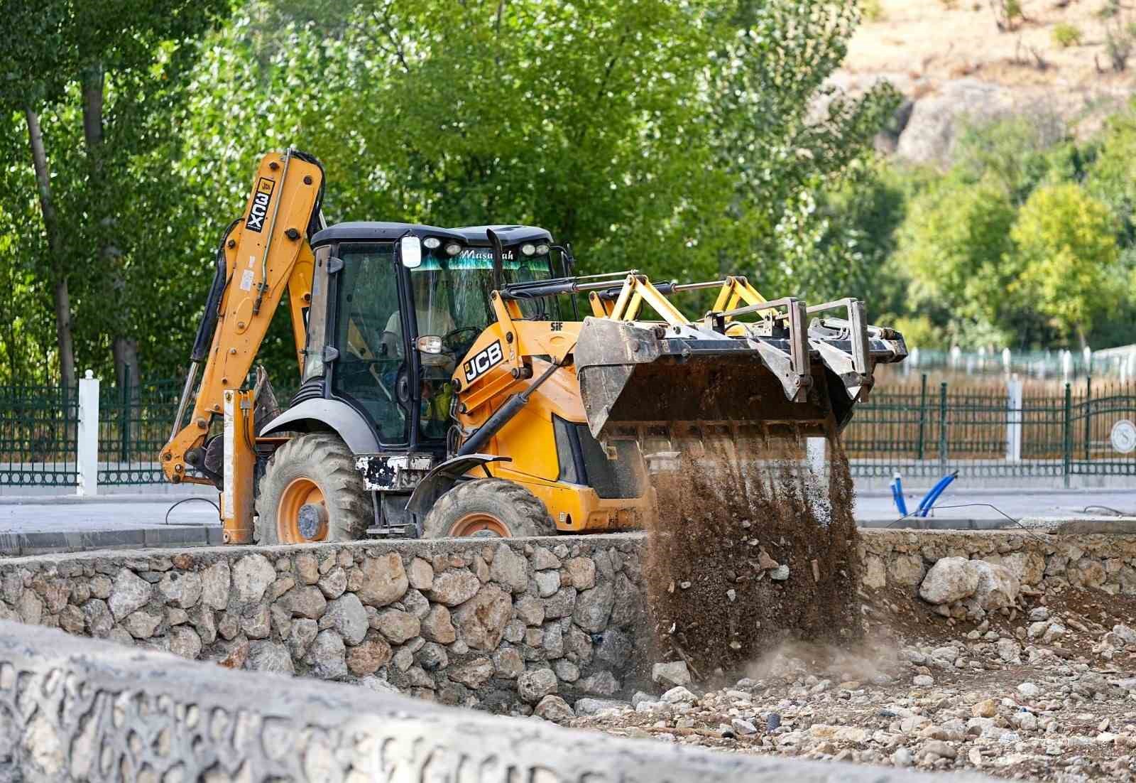 Yeşilyurt Belediye Başkanı Ge&ccedil;it: "Beylerderesi Yaşam Vadisi Projemiz ile şehrimizin inşasına g&uuml;&ccedil;l&uuml; bir destek sunacağız"