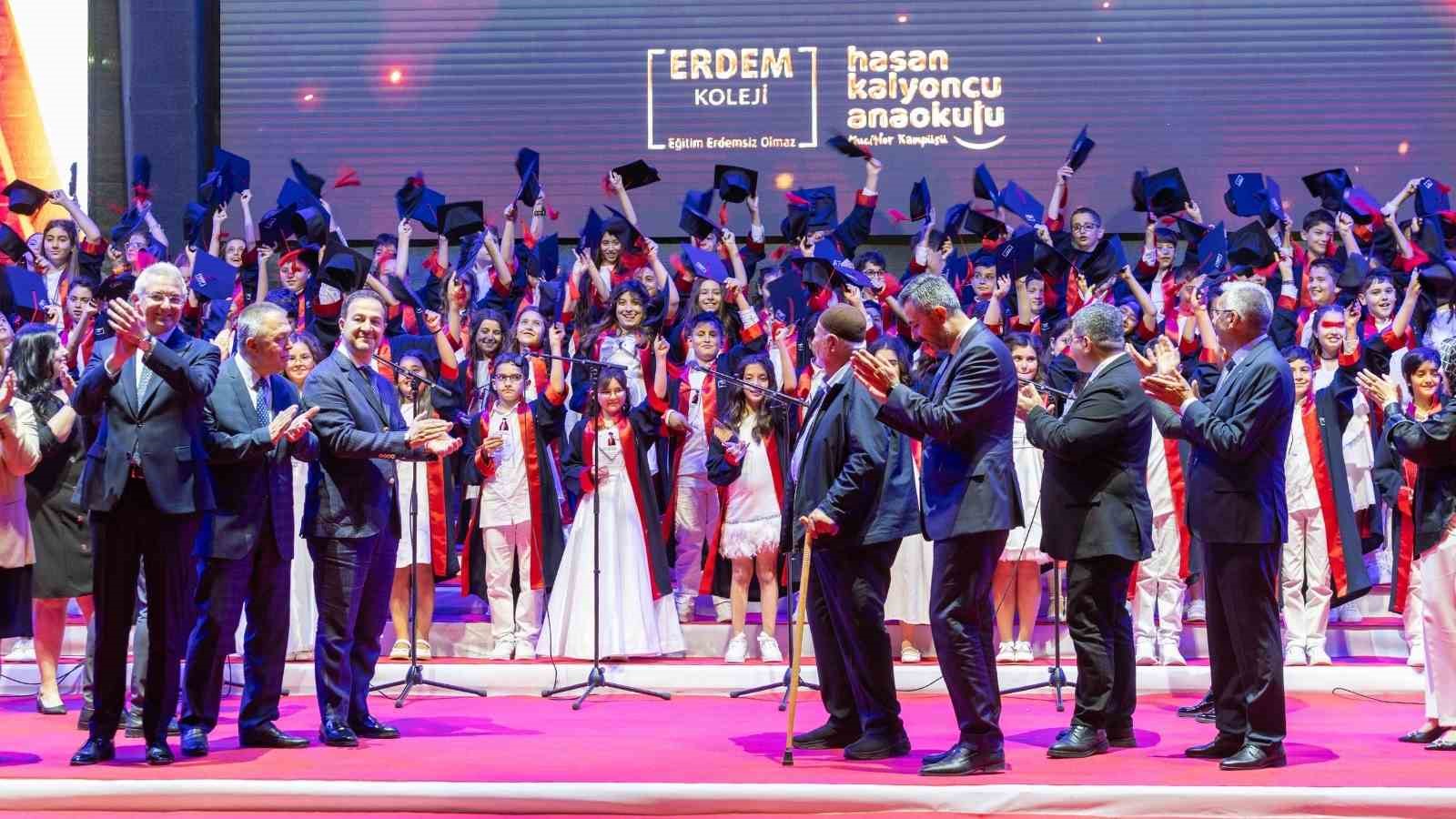 Erdem Koleji’nde mezuniyet heyecanı