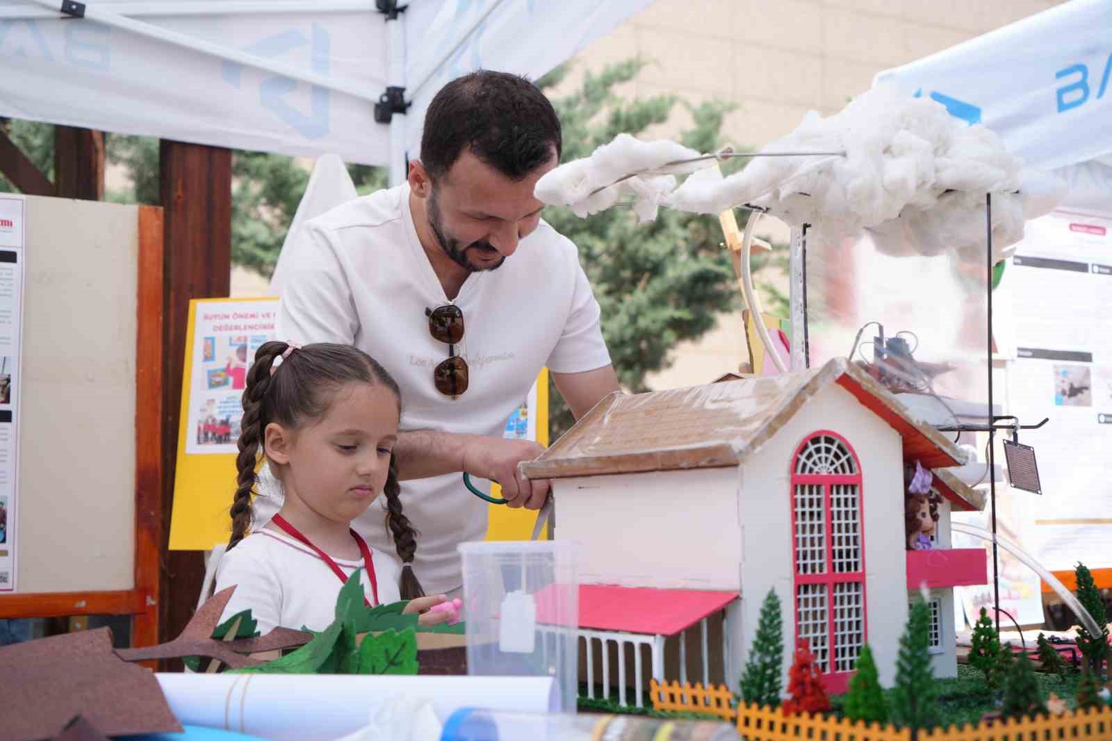 Öğrenciler projelerini "Tekno Bayburt"ta sergiledi