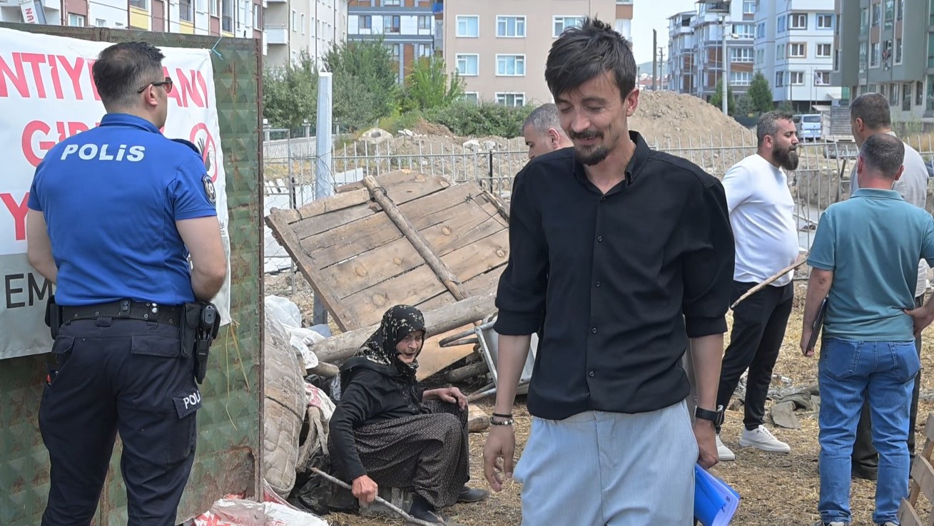 Kütahya’da tahliye gerginliği, 84 yaşındaki kadın ve oğlu ekiplere direndi