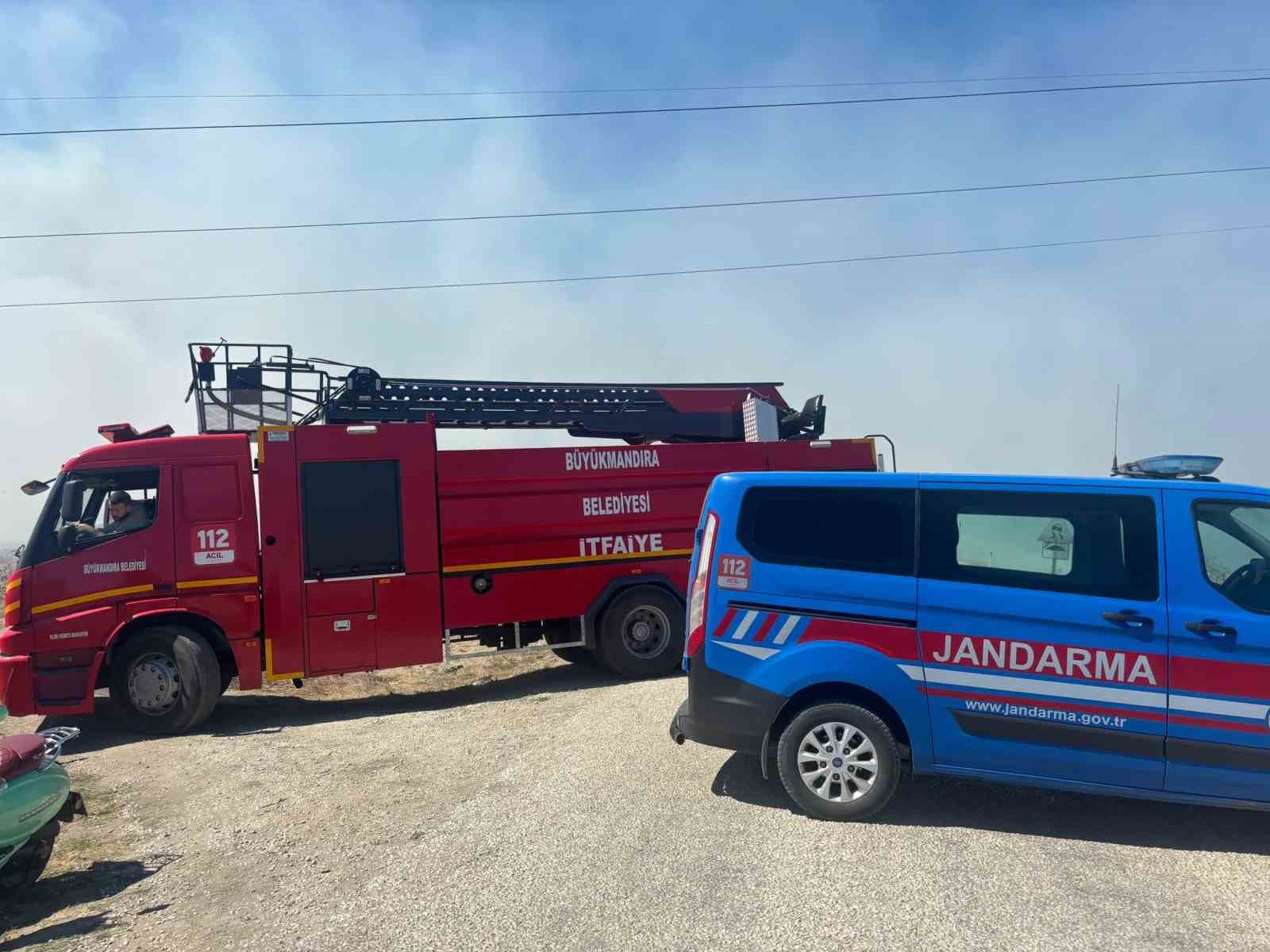 Babaeski&rsquo;de mera yangını: Dumanlar kilometrelerce uzaktan g&ouml;r&uuml;ld&uuml;