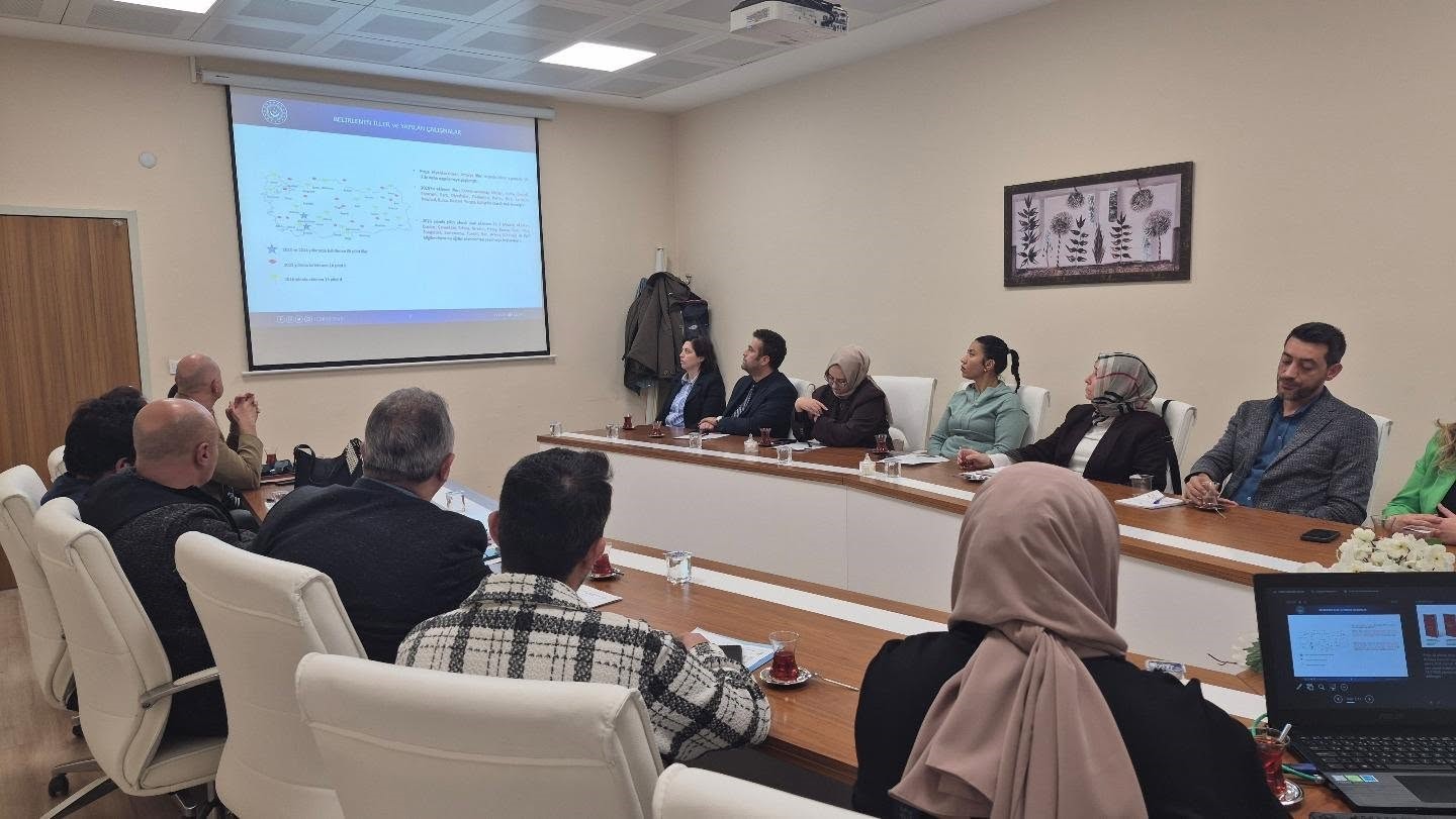 K&uuml;tahya&rsquo;da otizm projesi i&ccedil;in kurumlara bilgilendirme toplantısı