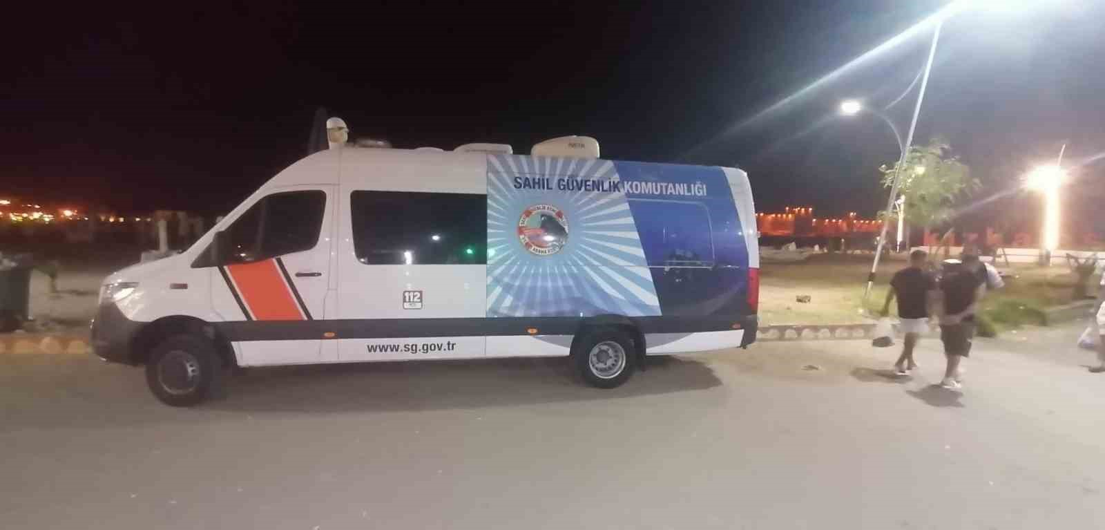 Kızkalesi’nde denizde kaybolan şahsın bulunması için arama çalışmaları sürüyor