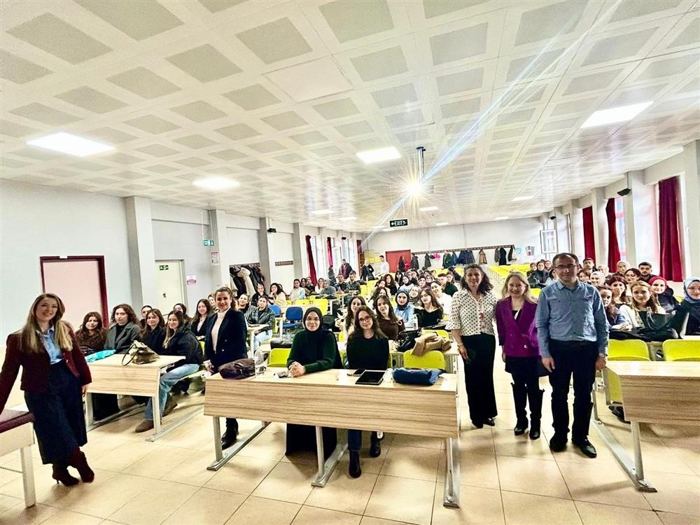 BEUN Sağlık Bilimleri Fakültesinde 96 öğrenciye emzirme danışmanlığı eğitimi