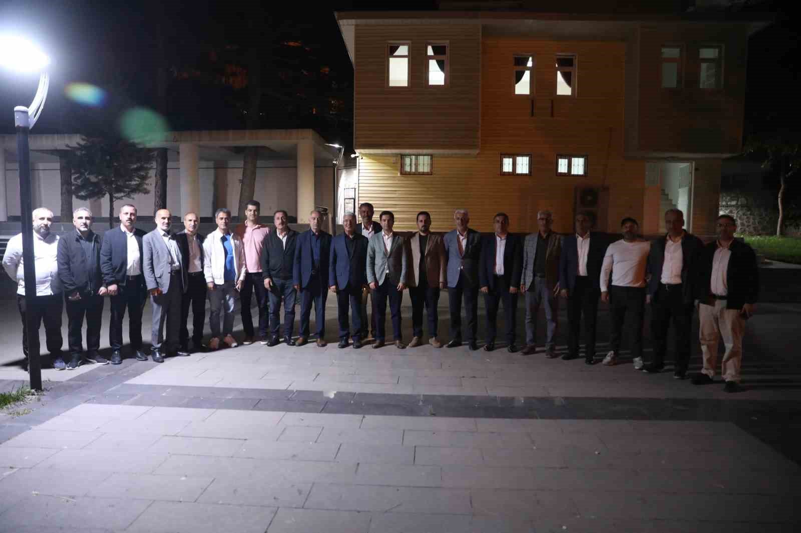Gen&ccedil; il&ccedil;esinde toplumsal sorunlara &ccedil;&ouml;z&uuml;m arayacak istişare meclisi kuruldu