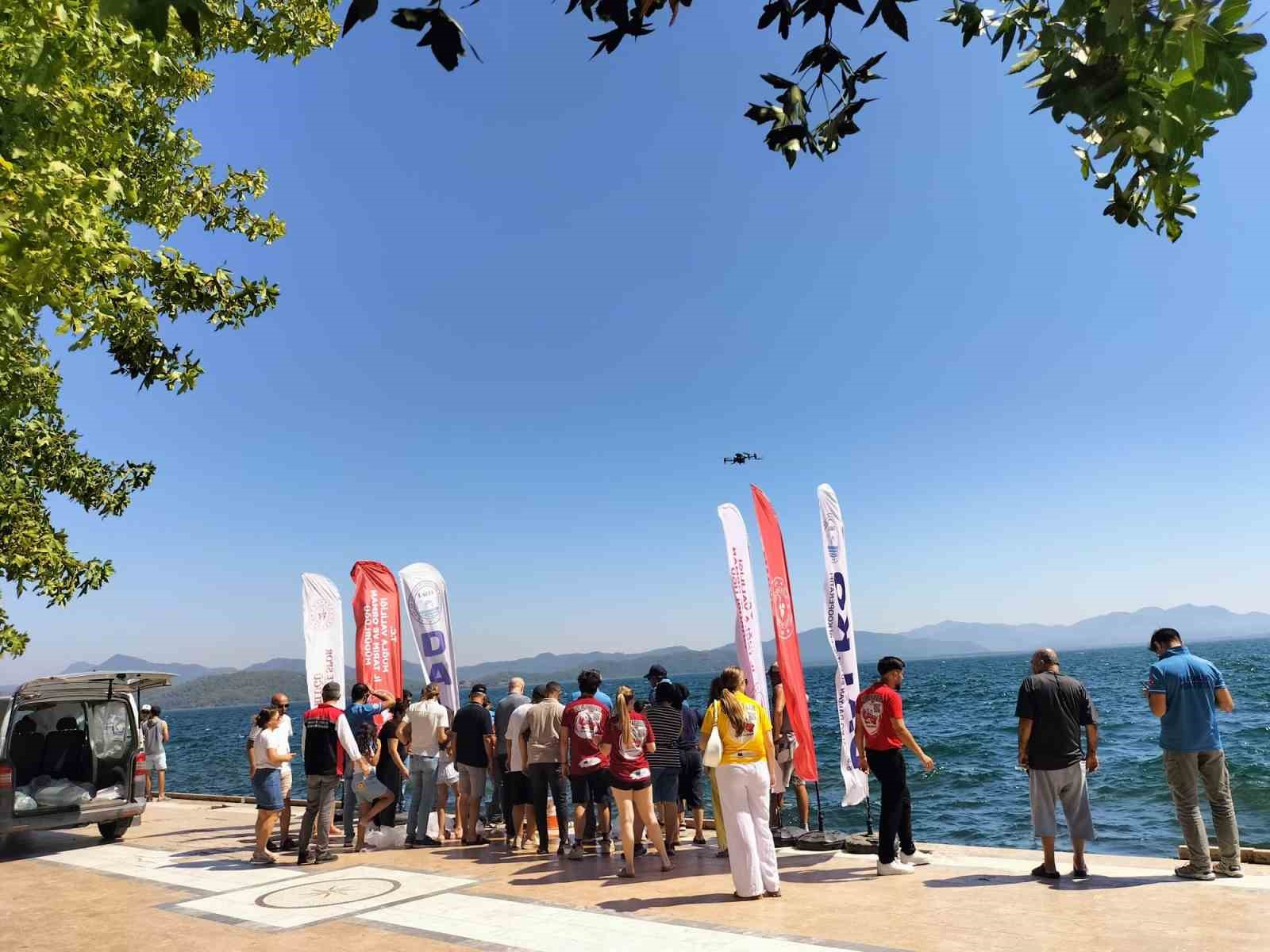 K&ouml;yceğiz G&ouml;l&uuml;&rsquo;ne yavru balık bırakıldı